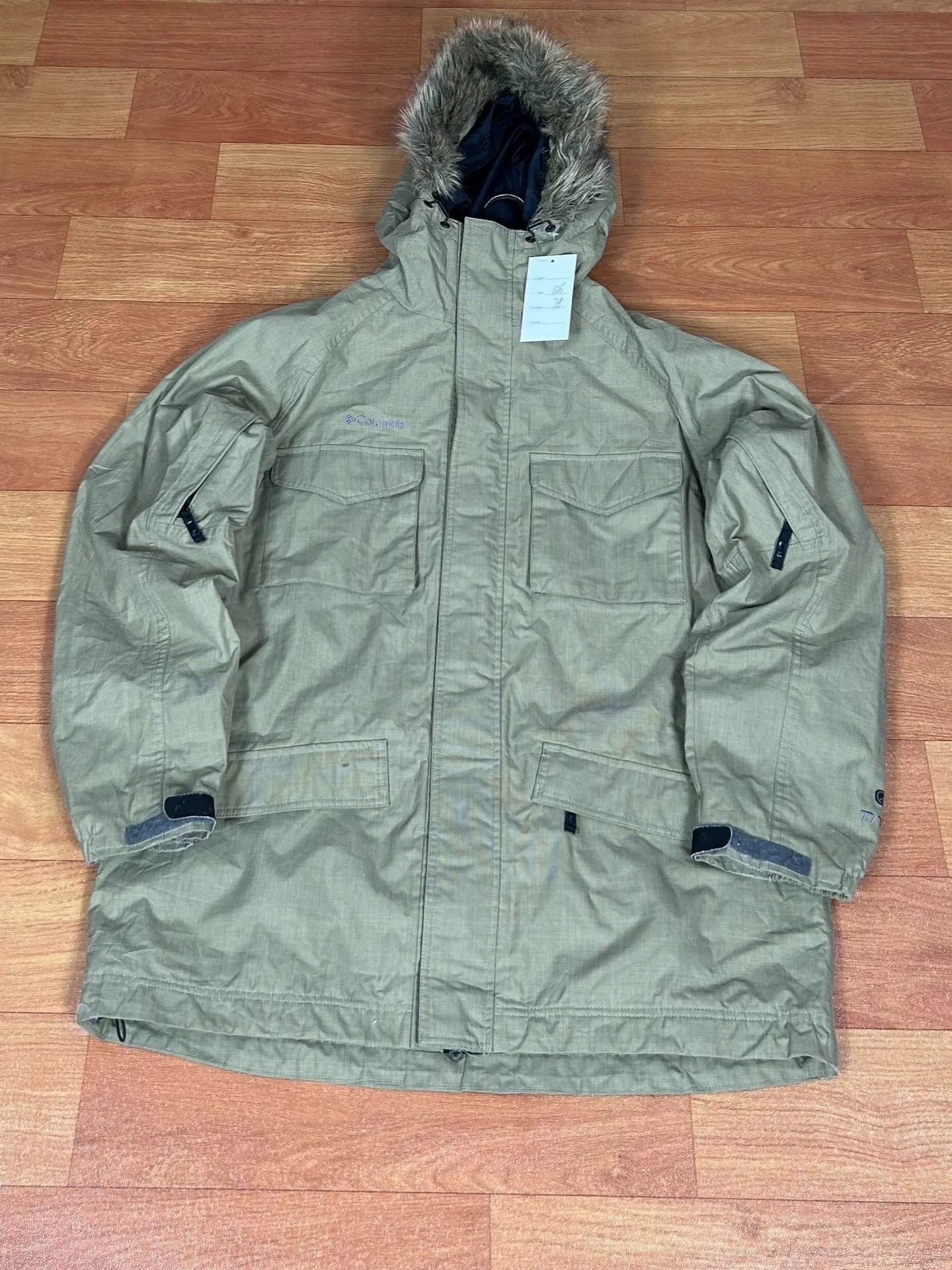 Columbia Authentic Columbia Men's Outdoor Jacket / Shell Windbreaker Size US L / EU 52-54 / 3 - 1 Thumbnail