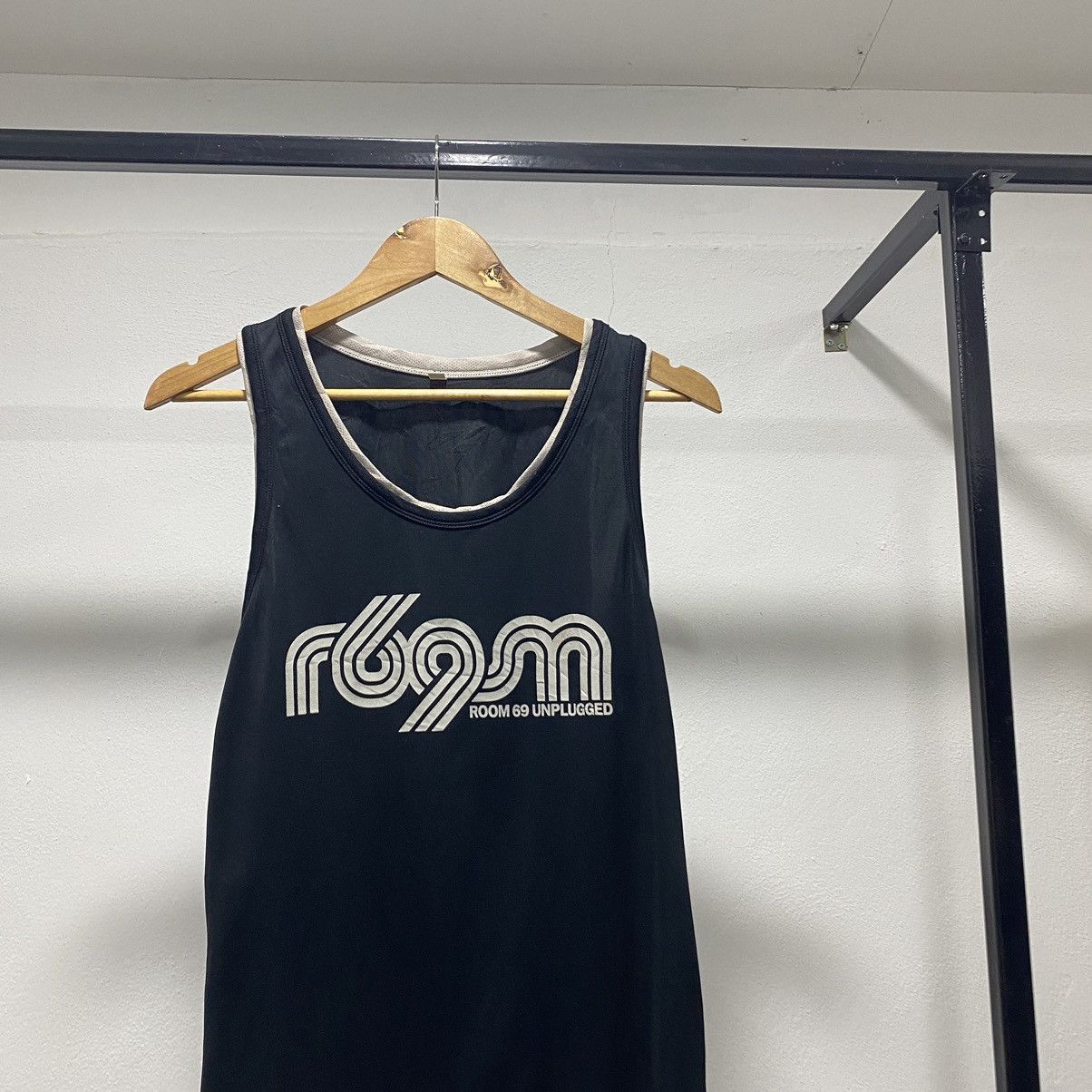 Band Tees × Japanese Brand Sick☠️ Room 69 Unplugged by Tayc Tank Tops Vintage Rare Size US M / EU 48-50 / 2 - 2 Thumbnail