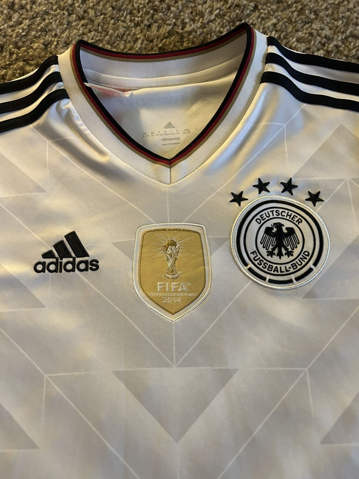 Adidas Germany 2016/2017 Home Jersey Size US S / EU 44-46 / 1 - 3 Thumbnail