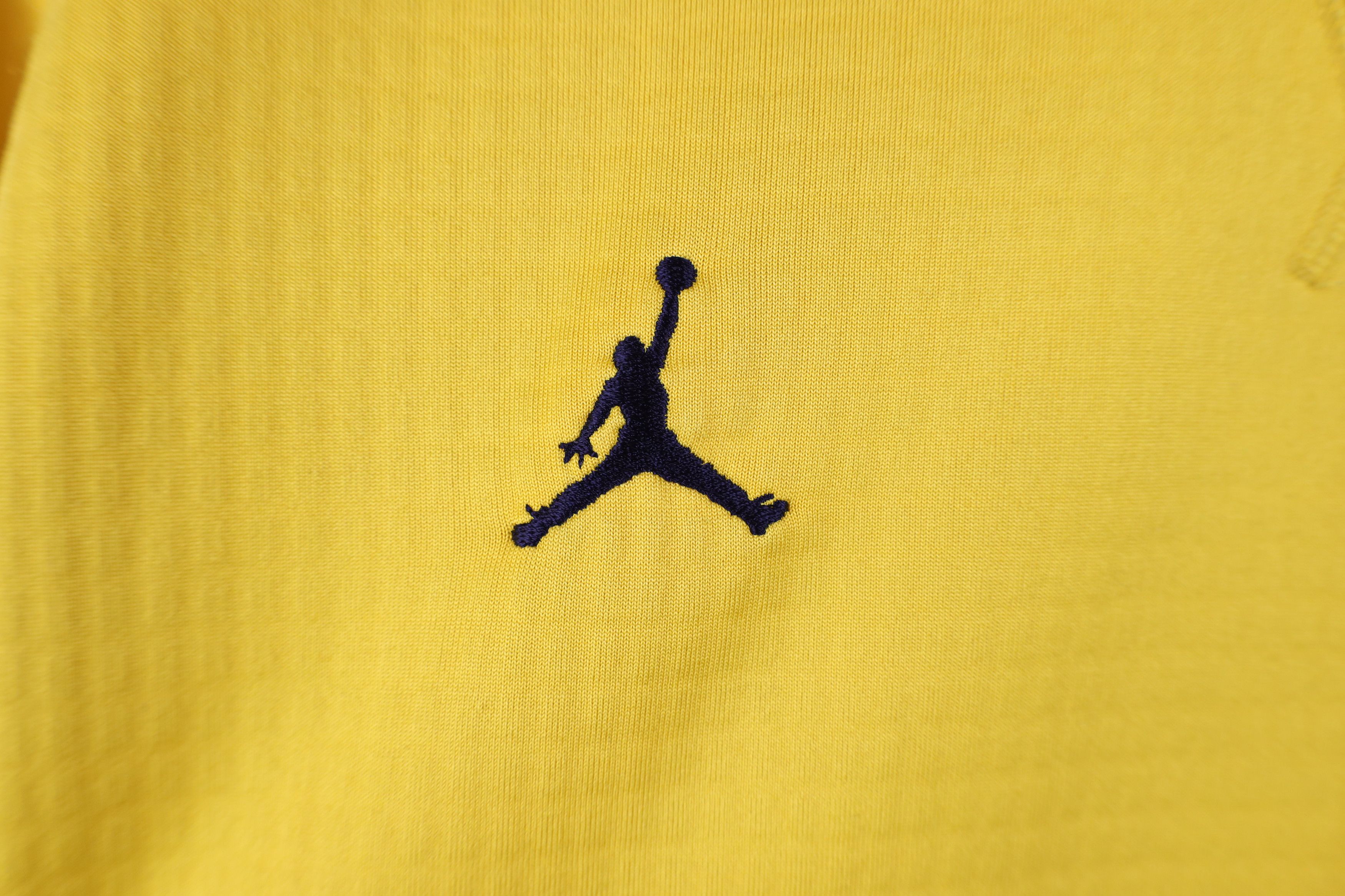 Nike Nike Air Jordan University of Michigan Sweatshirt Maize Size US L / EU 52-54 / 3 - 5 Thumbnail