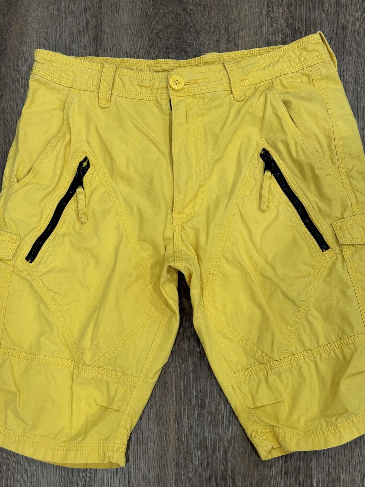 Armani Exchange Armani Exchange Utility Cargo Shorts Size US 29 - 5 Thumbnail