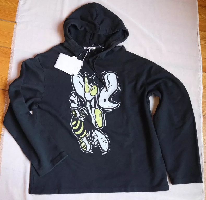 Loose Hoodie with Graphic Design- DMC