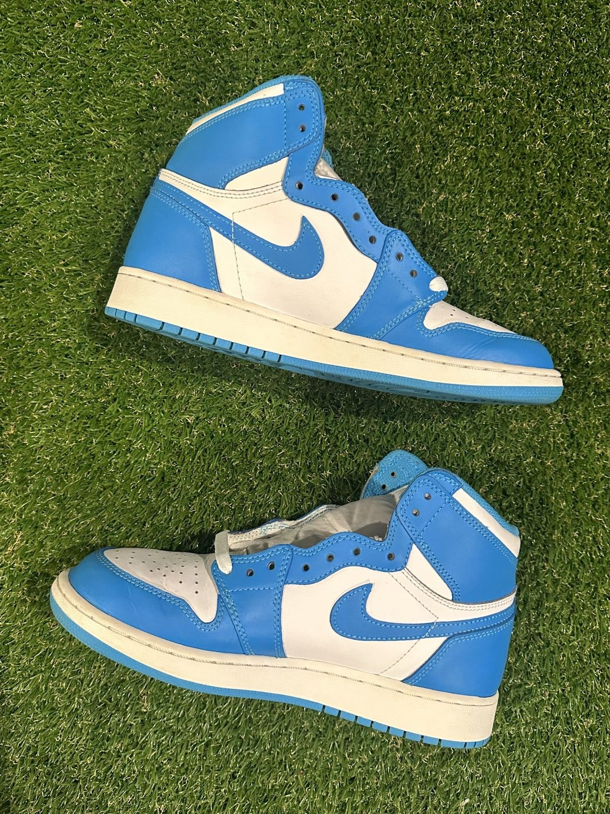 Jordan Brand Jordan 1 Retro High OG UNC Size US 8.5 / IT 38.5 - 3 Thumbnail