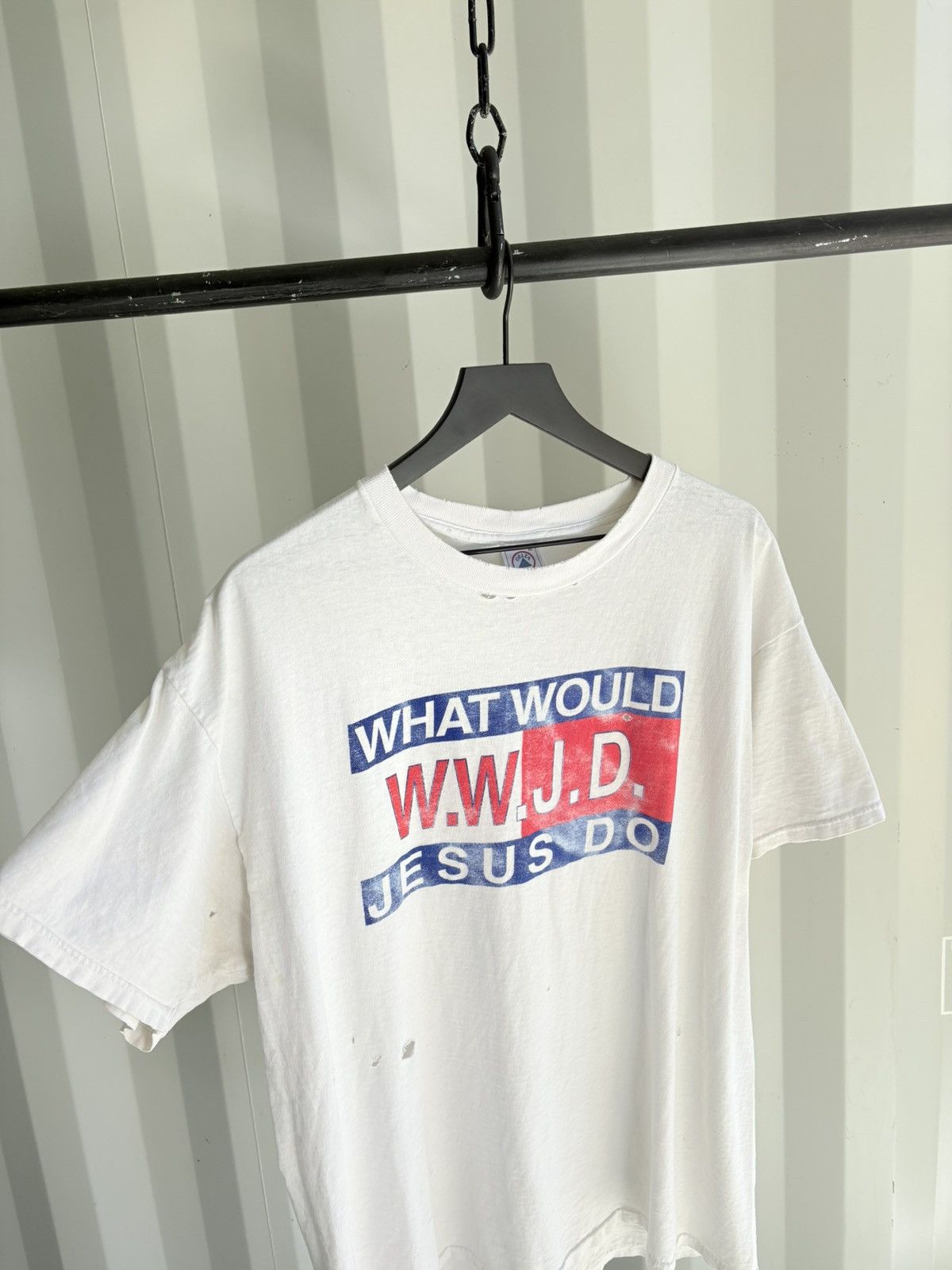 Vintage Vintage Jesus WWJD Faded Thrashed Distressed Shirt GRUNGE Size US XL / EU 56 / 4 - 2 Thumbnail