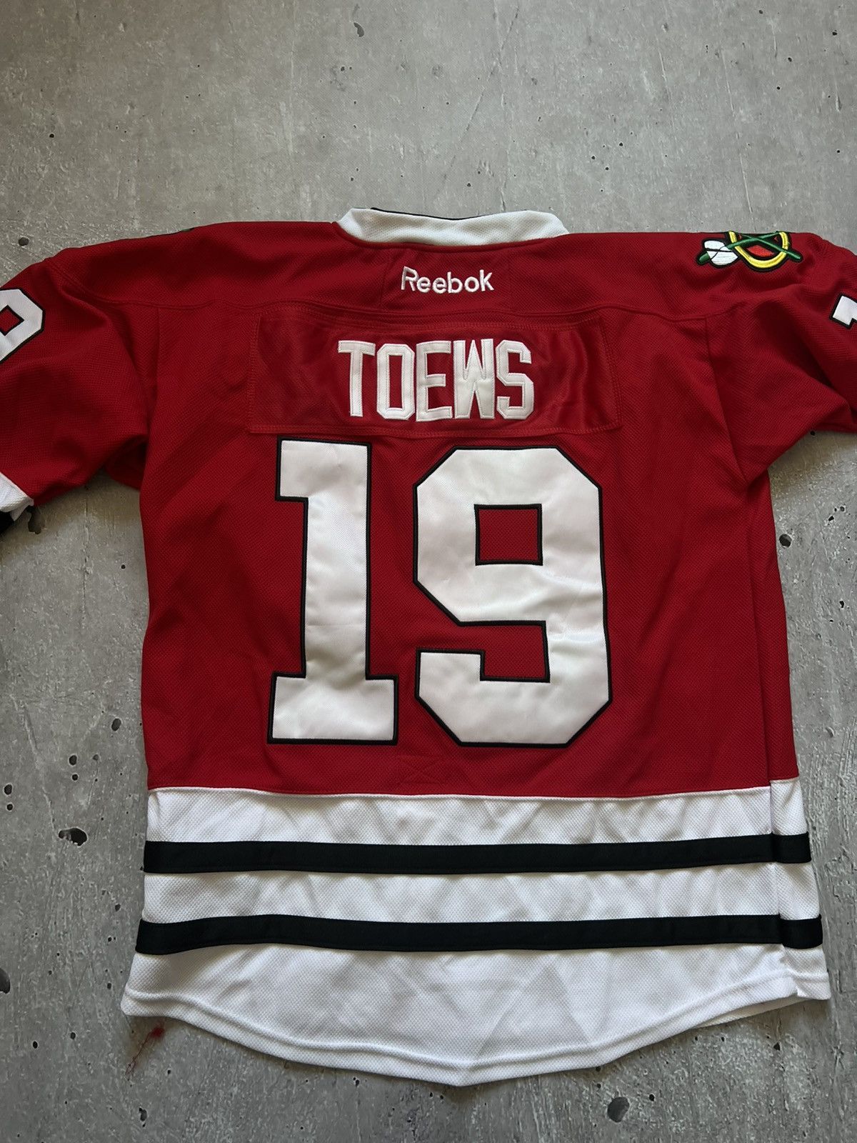 Reebok Chicago Blackhawks Jonathan Toews #19 Hockey Reebok Size 48 Size US M / EU 48-50 / 2 - 7 Thumbnail