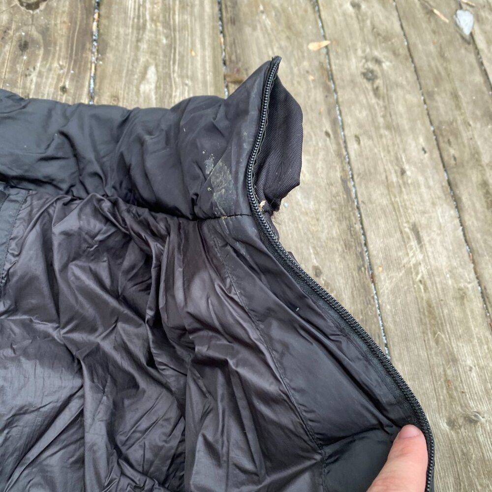 Moncler Vintage Moncler Grenoble Down Puffer Jacket Large Black WOR Size US L / EU 52-54 / 3 - 8 Thumbnail