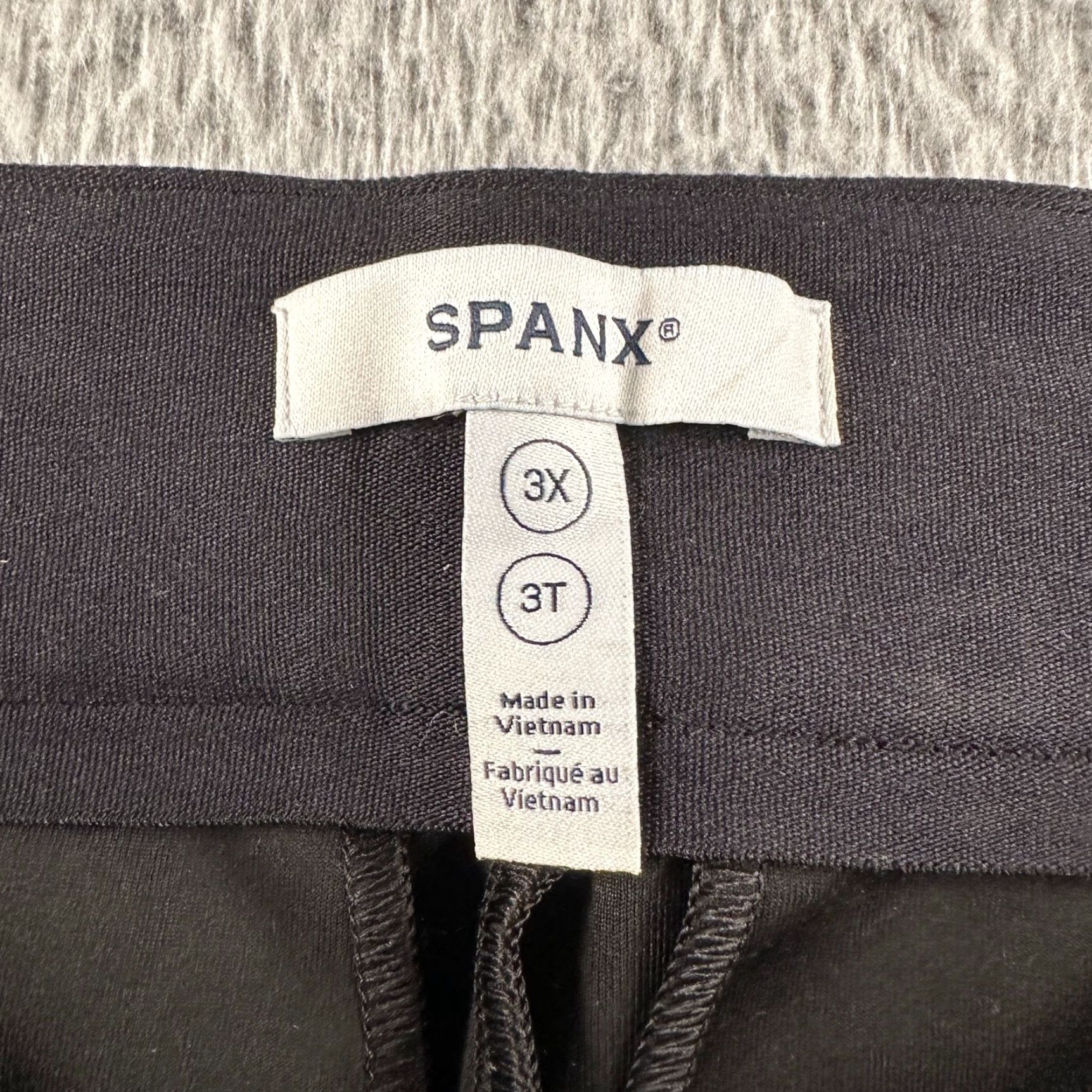 Spanx SPANX Pants Womens 3X Leather-Look Pull On Flare Black Faux Leather Wide Leg Size 40" / US 18 - 4 Thumbnail