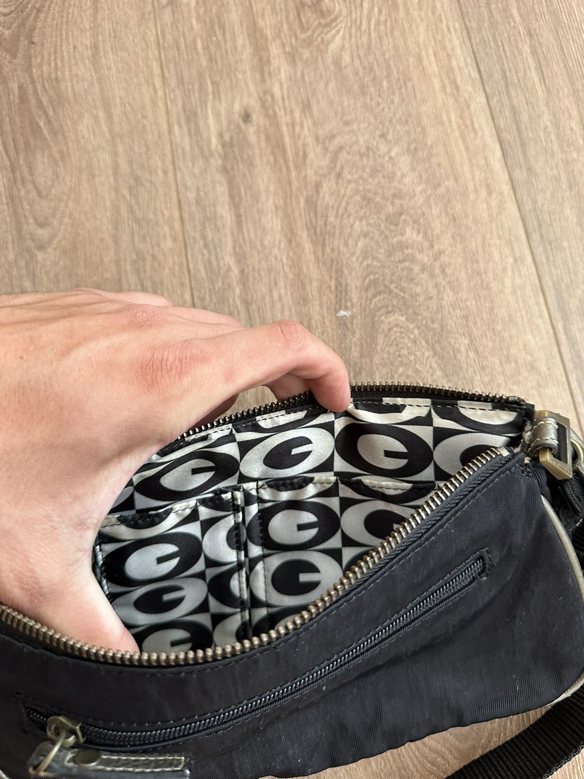 Guess 🔥VINTAGE Y2K AVANT GRANDE GUESS SHOULDER BAG🔥 Size ONE SIZE - 9 Thumbnail