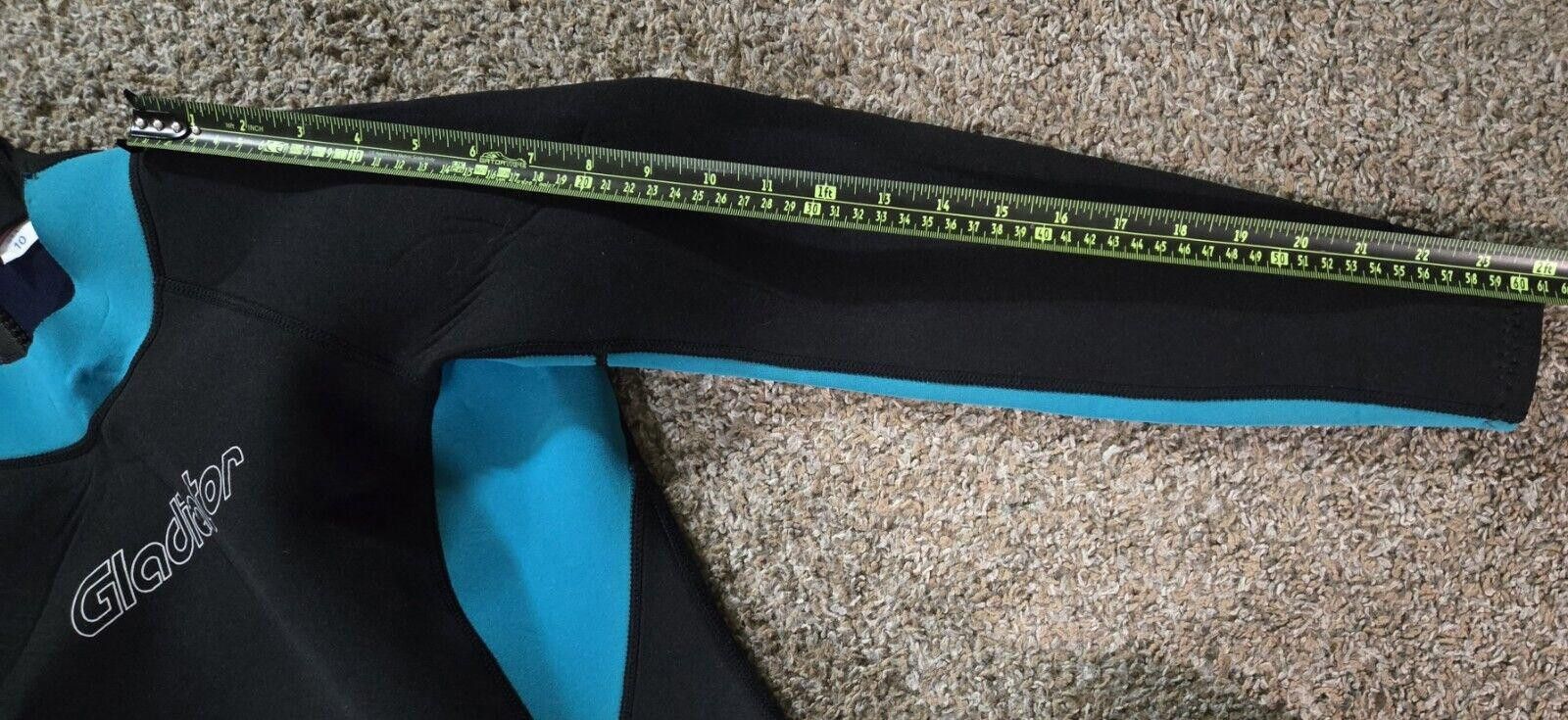 Designer Gladiator Wet Suit Made In USA Size 10 Size ONE SIZE - 4 Thumbnail