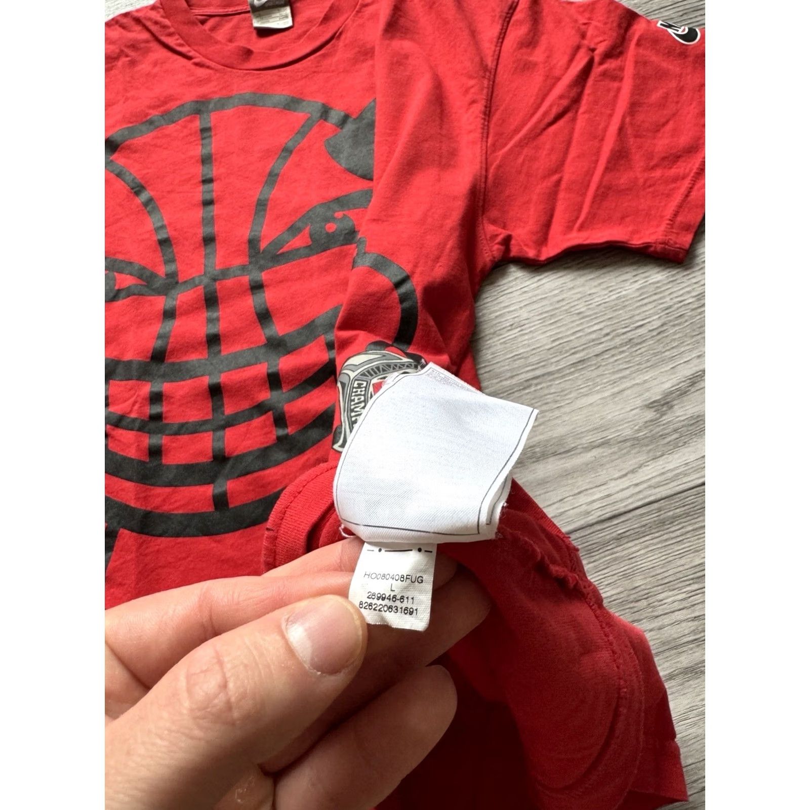Nike VINTAGE Nike Air Champions Ball T-Shirt Bulls NBA Red L Mens Size US L / EU 52-54 / 3 - 6 Thumbnail