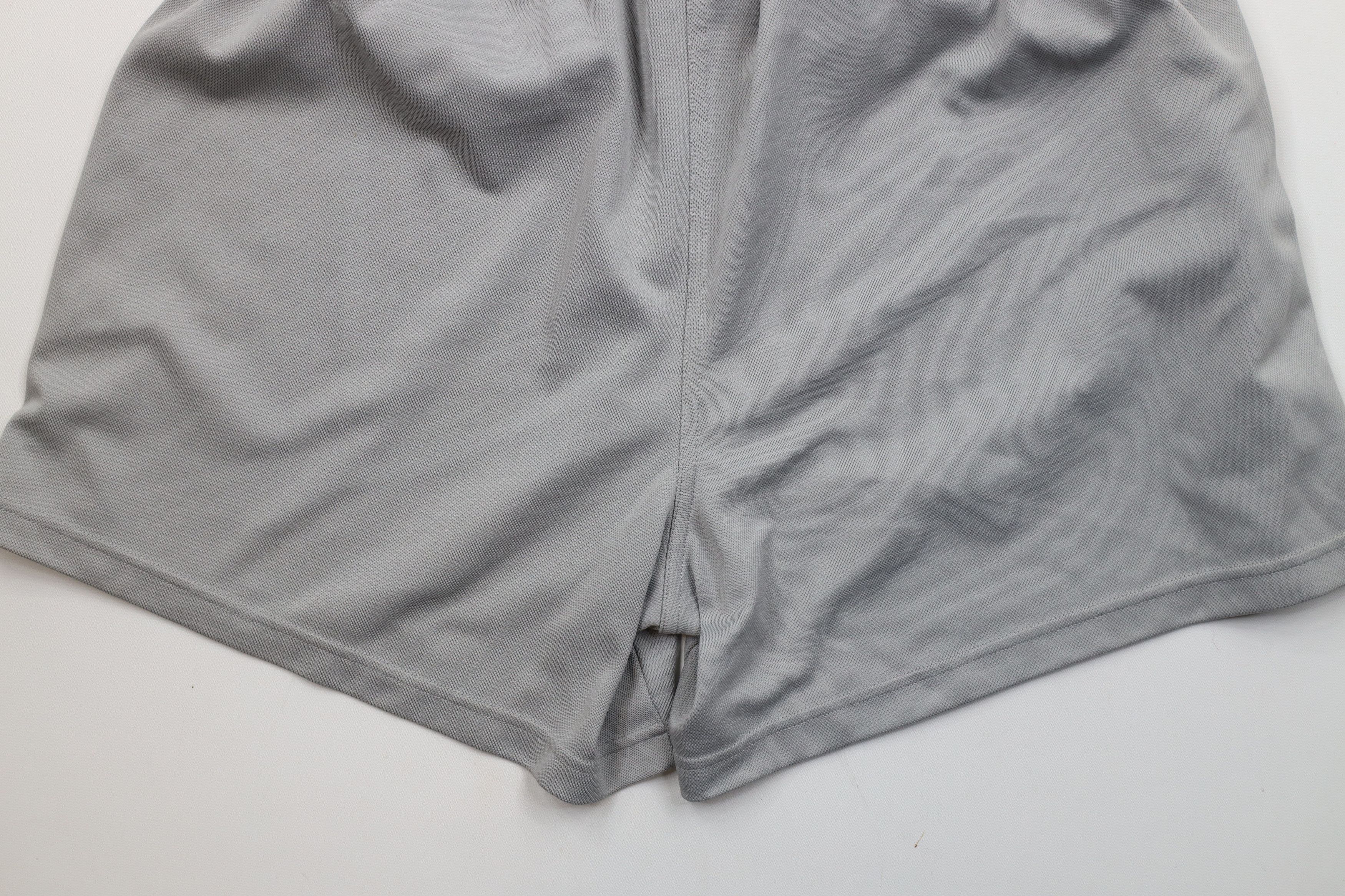 Vintage Vtg 90s Kelme Futbol Above Knee Soccer Shorts Gray Polyester Size US 36 / EU 52 - 10 Thumbnail