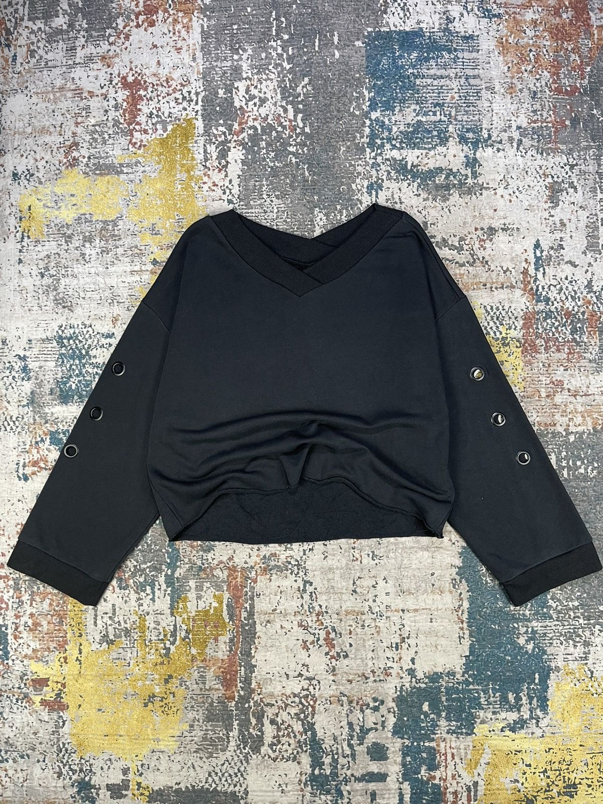Japanese Brand ONLY Essential V Neck Cropped Paco Sweatshirt Size M / US 6-8 / IT 42-44 - 1 Thumbnail