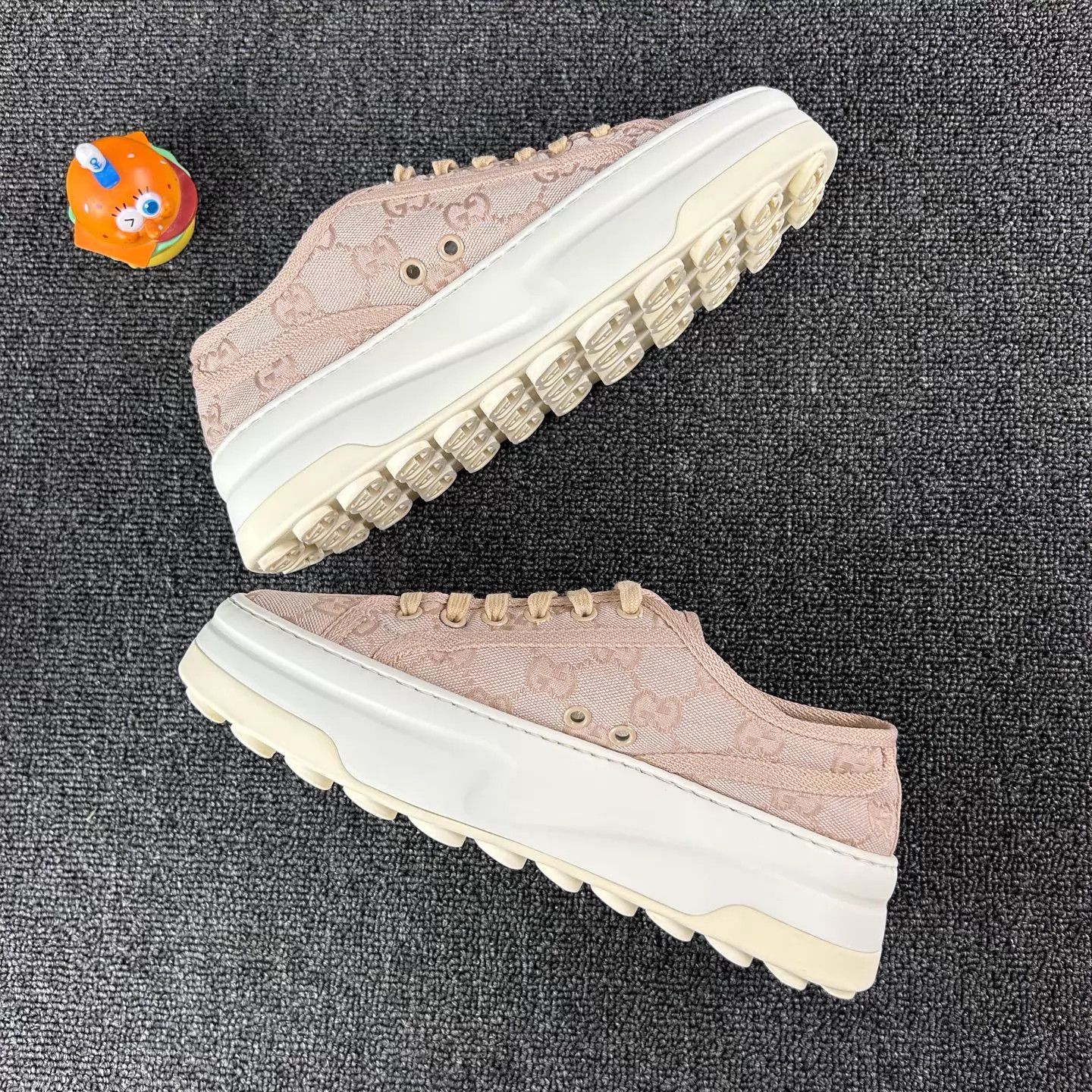 Gucci Gucci Women's Pink GG Monogram Sneaker 37 Size US 6.5 / IT 36.5 - 3 Thumbnail