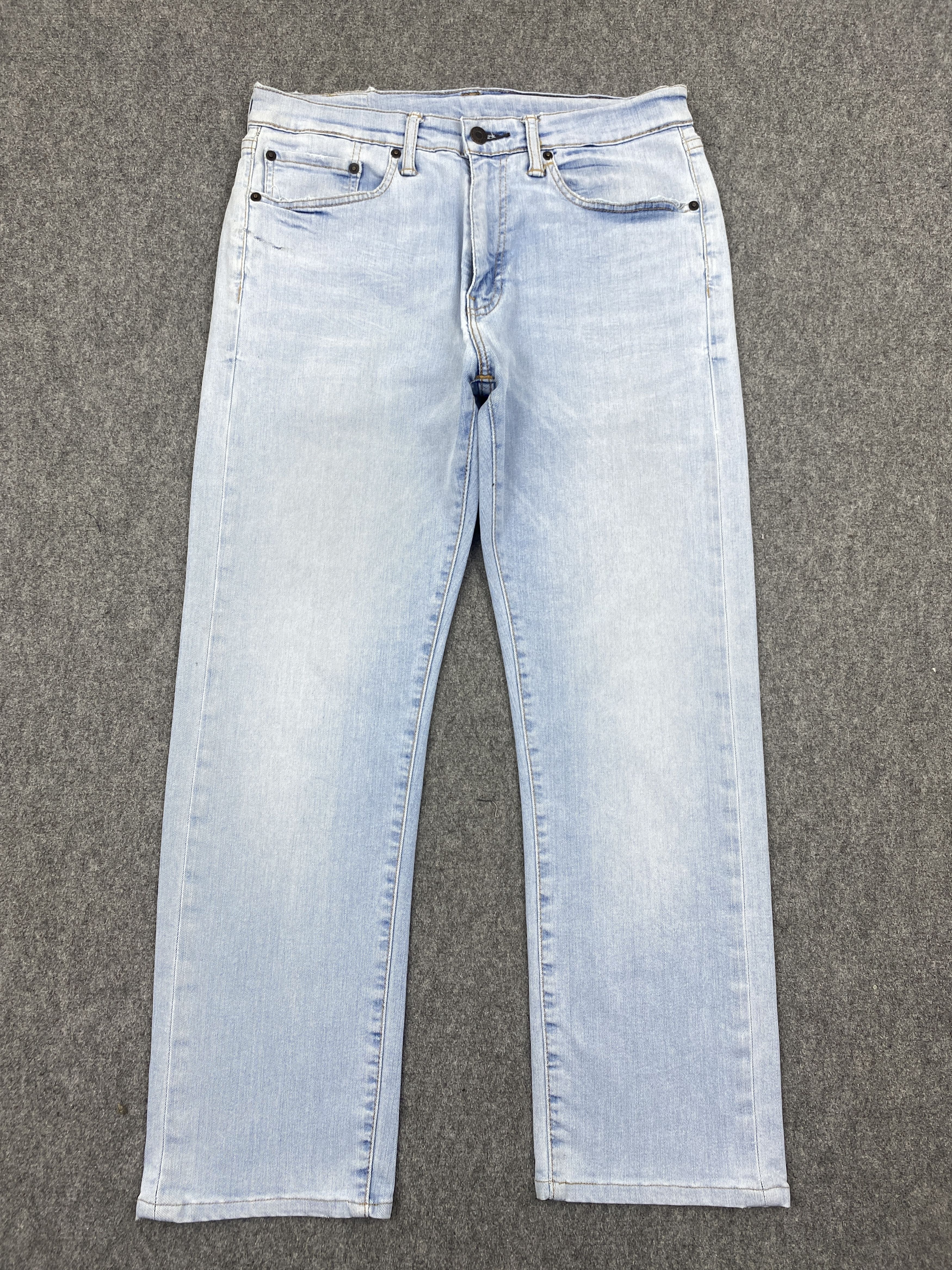 Light Blue Vintage Levi's 505 Jeans DP2824