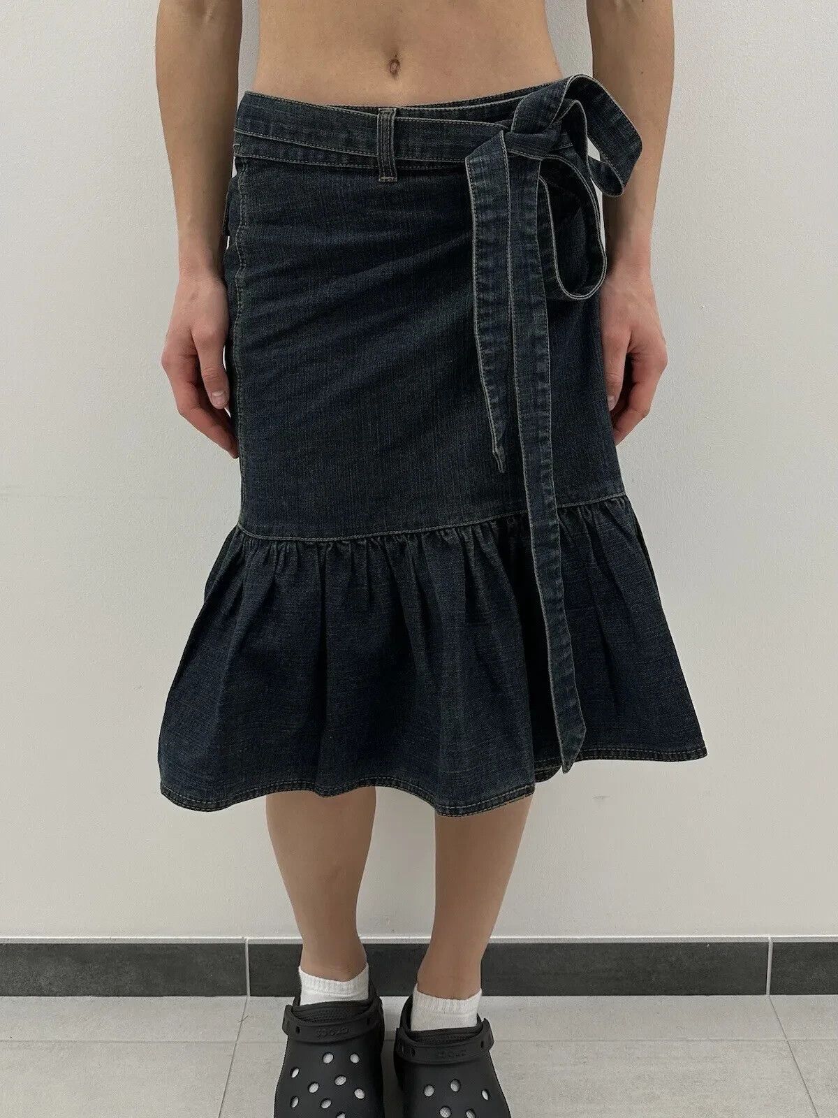 Baum und Pferdgarten Baum Und Pferdgarten Skirt Women Y2K Wrap Denim Ruffle Knee Size 26" / US 2 / IT 38 - 16 Thumbnail