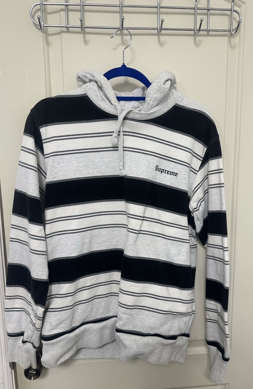 Supreme Supreme Hoodie Size US M / EU 48-50 / 2 - 1 Thumbnail