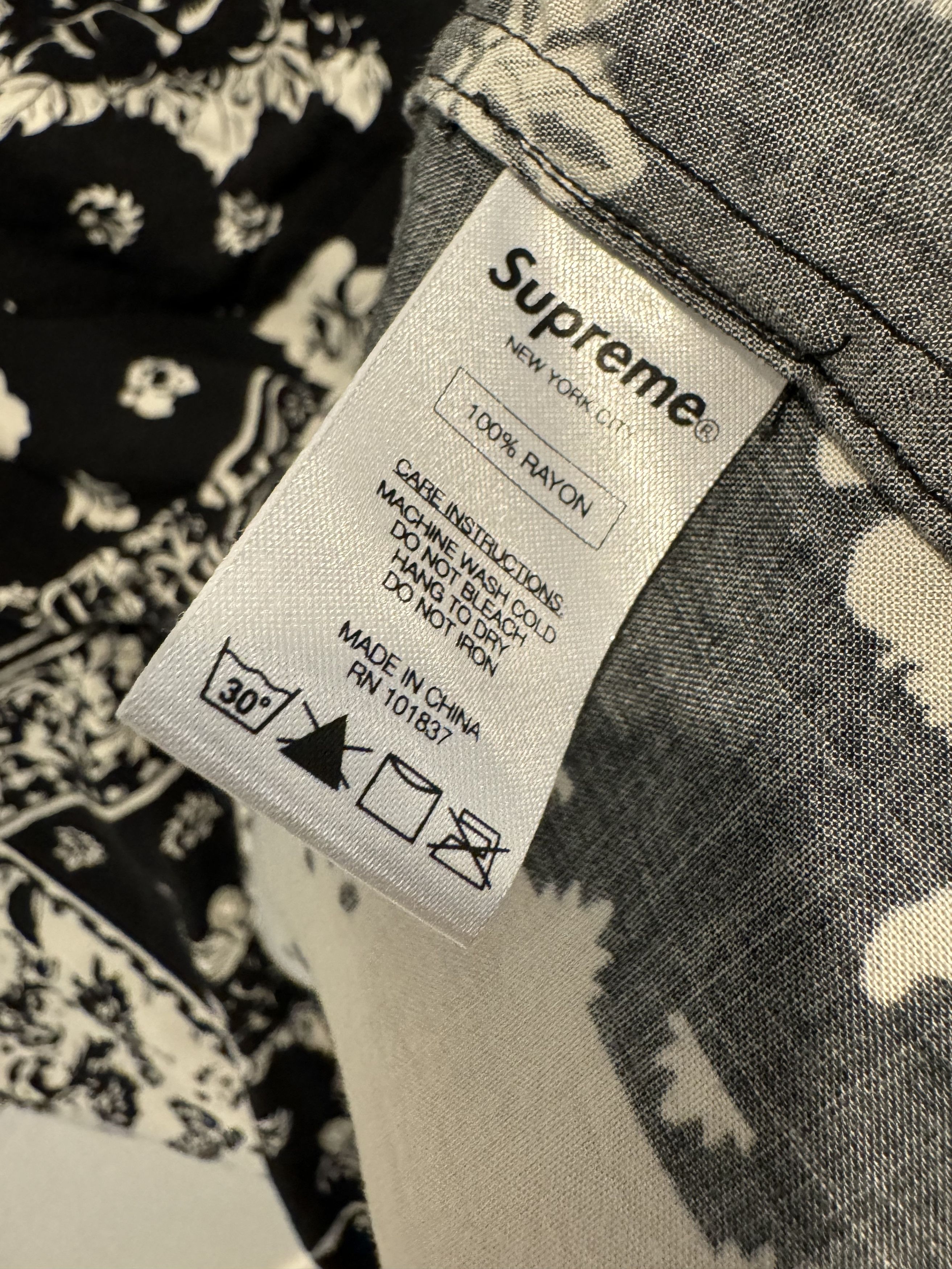 Supreme Paisley SS16 L/S Shirt Size US L / EU 52-54 / 3 - 4 Thumbnail