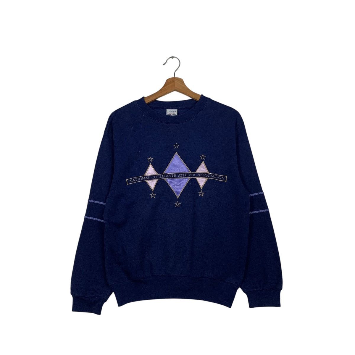 Japanese Brand NCAA Big Logo Crewneck Sweatshirt #1779-C79 Size L / US 10 / IT 46 - 1 Thumbnail