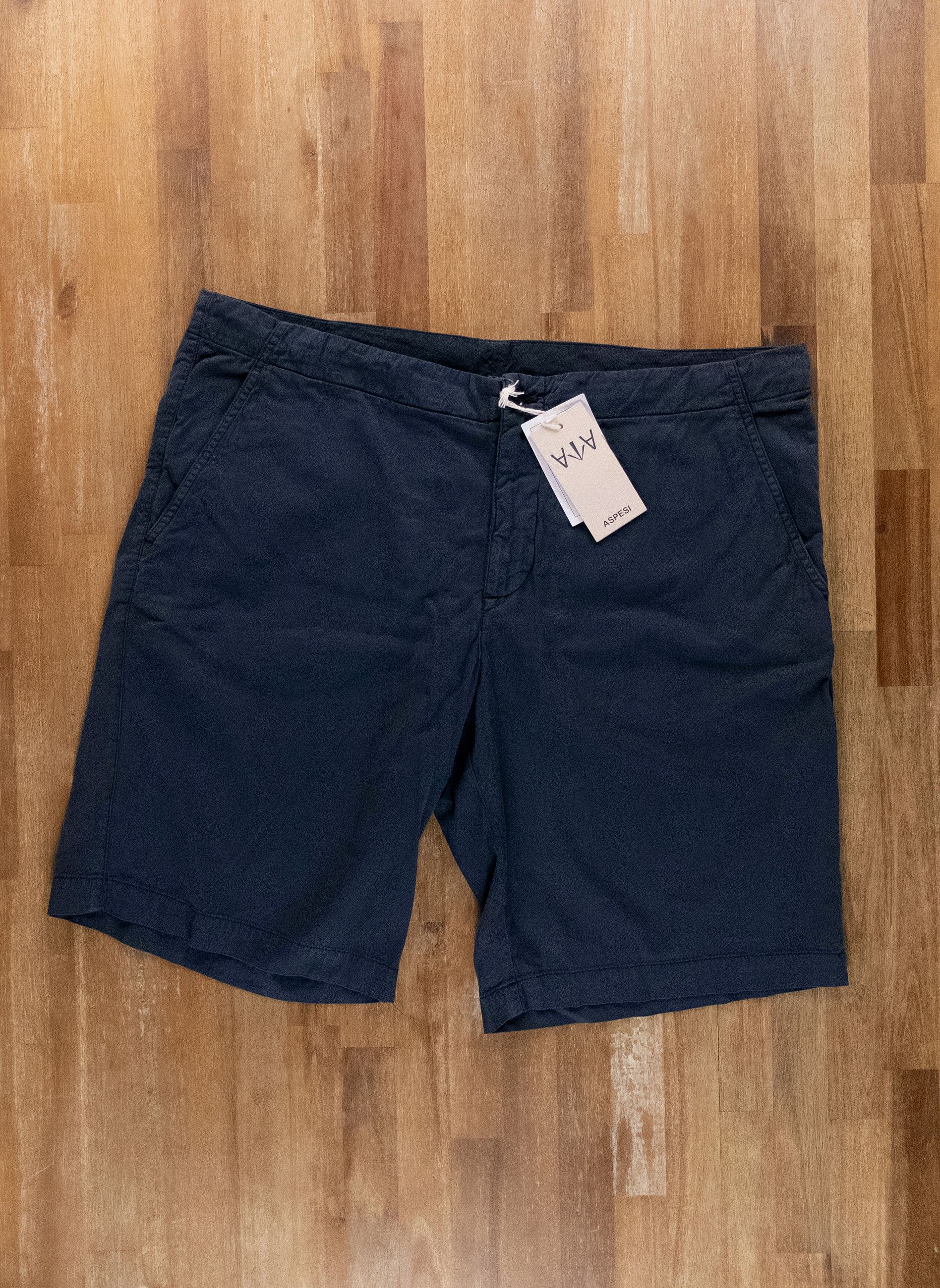 Aspesi ASPESI navy blue lyocell cotton bermuda shorts Size 38 Size US 38 / EU 54 - 1 Thumbnail