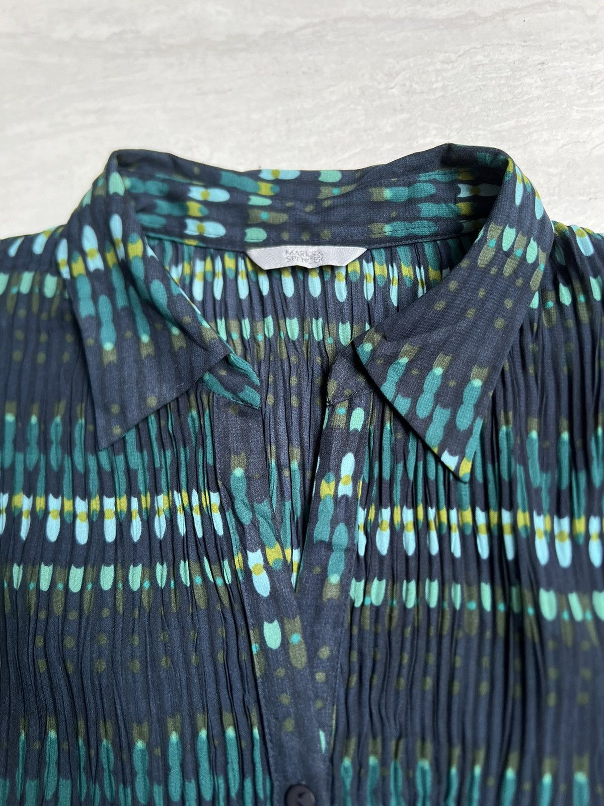 Marks & Spencer Marks & Spencer Motive Pleats Shirt Size US S / EU 44-46 / 1 - 5 Thumbnail