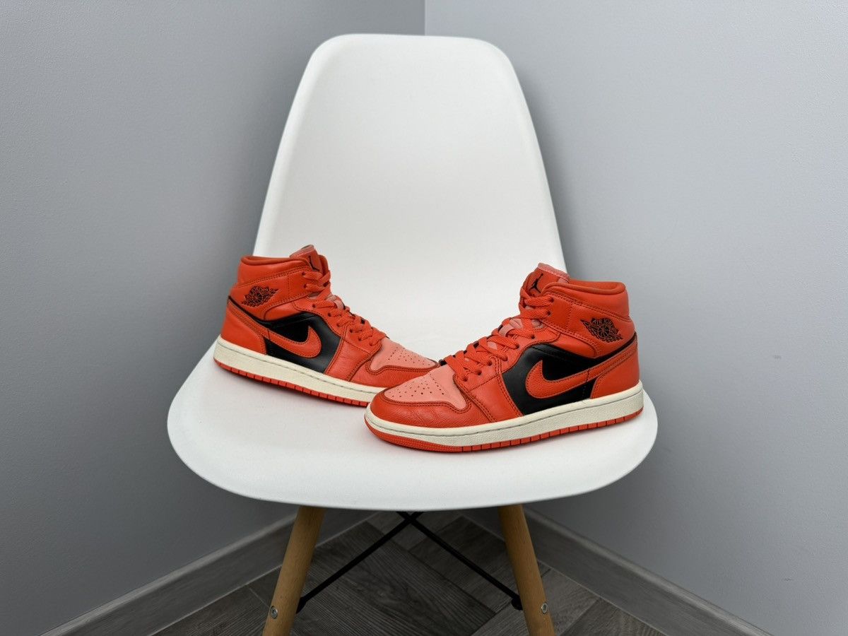 Nike Nike Air Jordan 1 Mid Sneakers Size US 7 / IT 37 - 2 Thumbnail