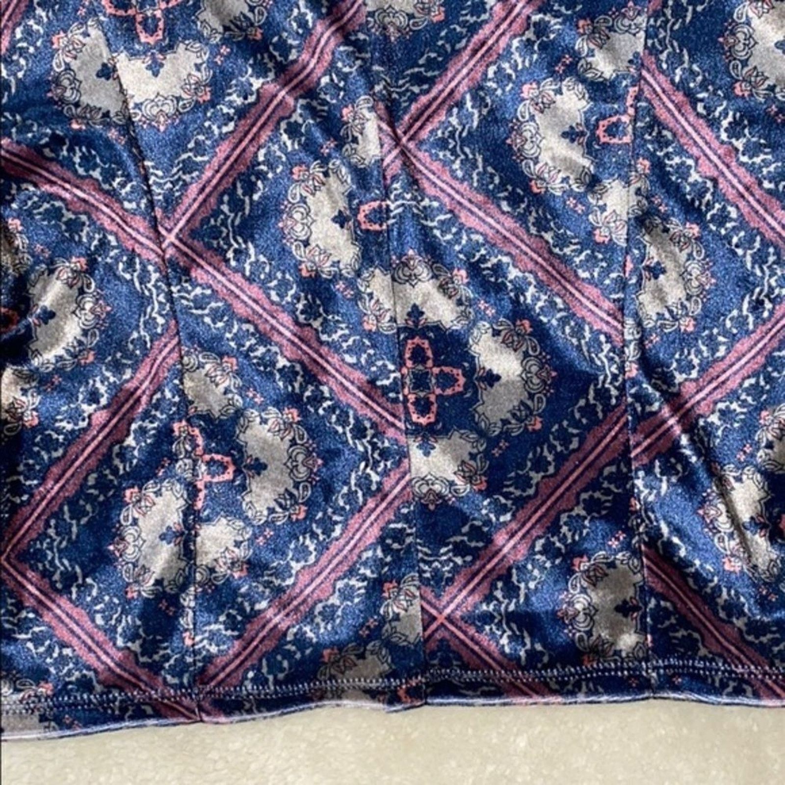 Other Band of Gypsies Velvet Paisley V-Neck Crop Top | Sz M Size M / US 6-8 / IT 42-44 - 6 Thumbnail
