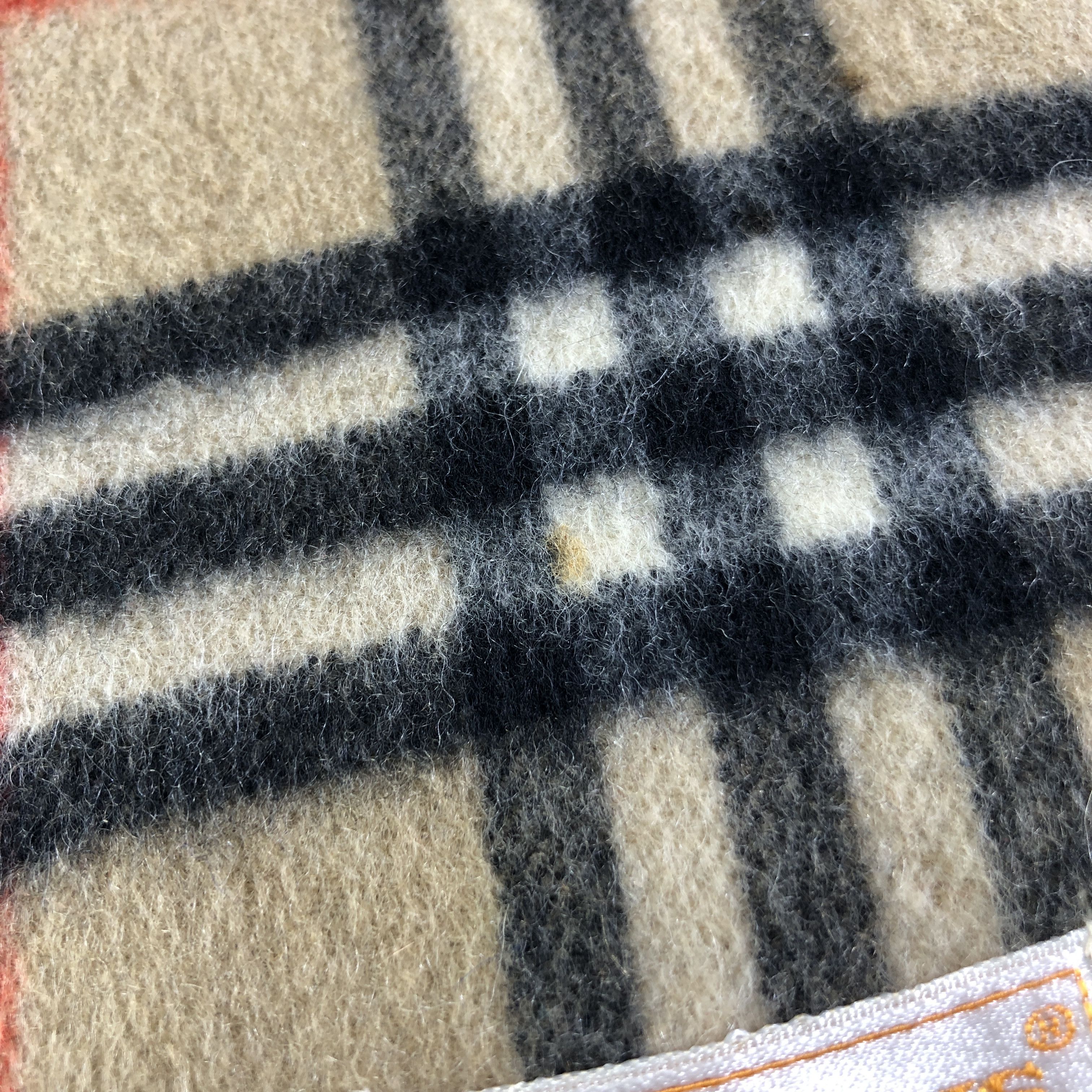 Burberry Burberrys Nova Check Cashmere Scarf Muffler V2694 Size ONE SIZE - 7 Thumbnail
