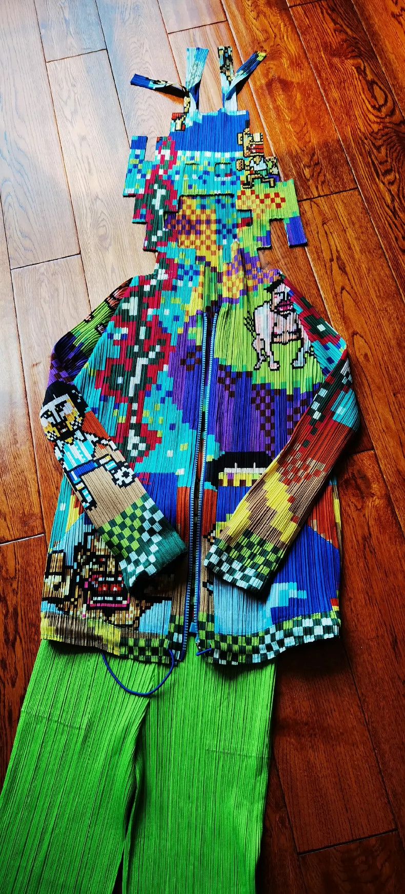 Issey Miyake Issey Miyake Robot hoodie Size L / US 10 / IT 46 - 1 Thumbnail