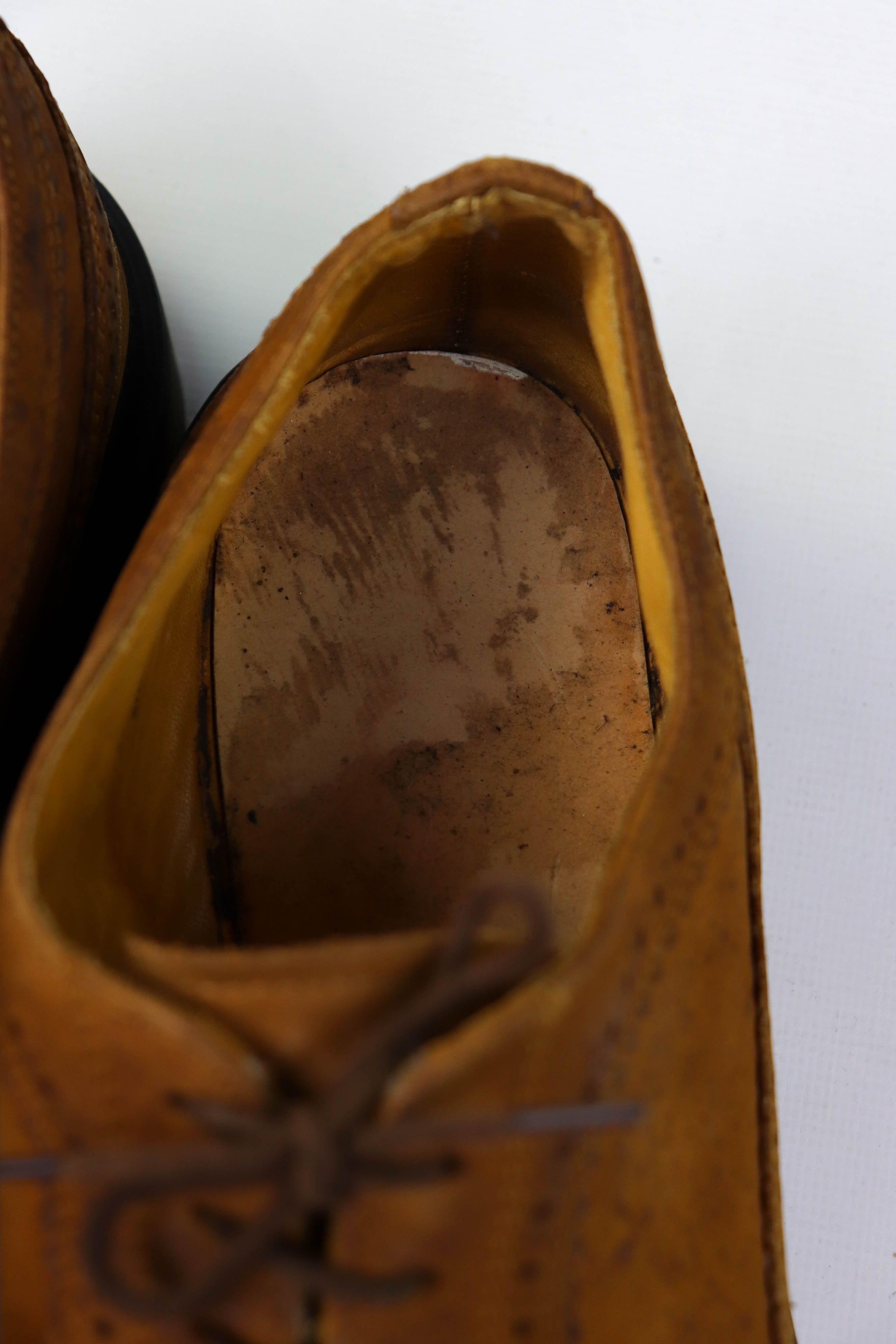 Dr. Martens Vintage Dr. Martens Made in England Tan Brown Suede Brogues Size US 8.5 / EU 41-42 - 12 Thumbnail