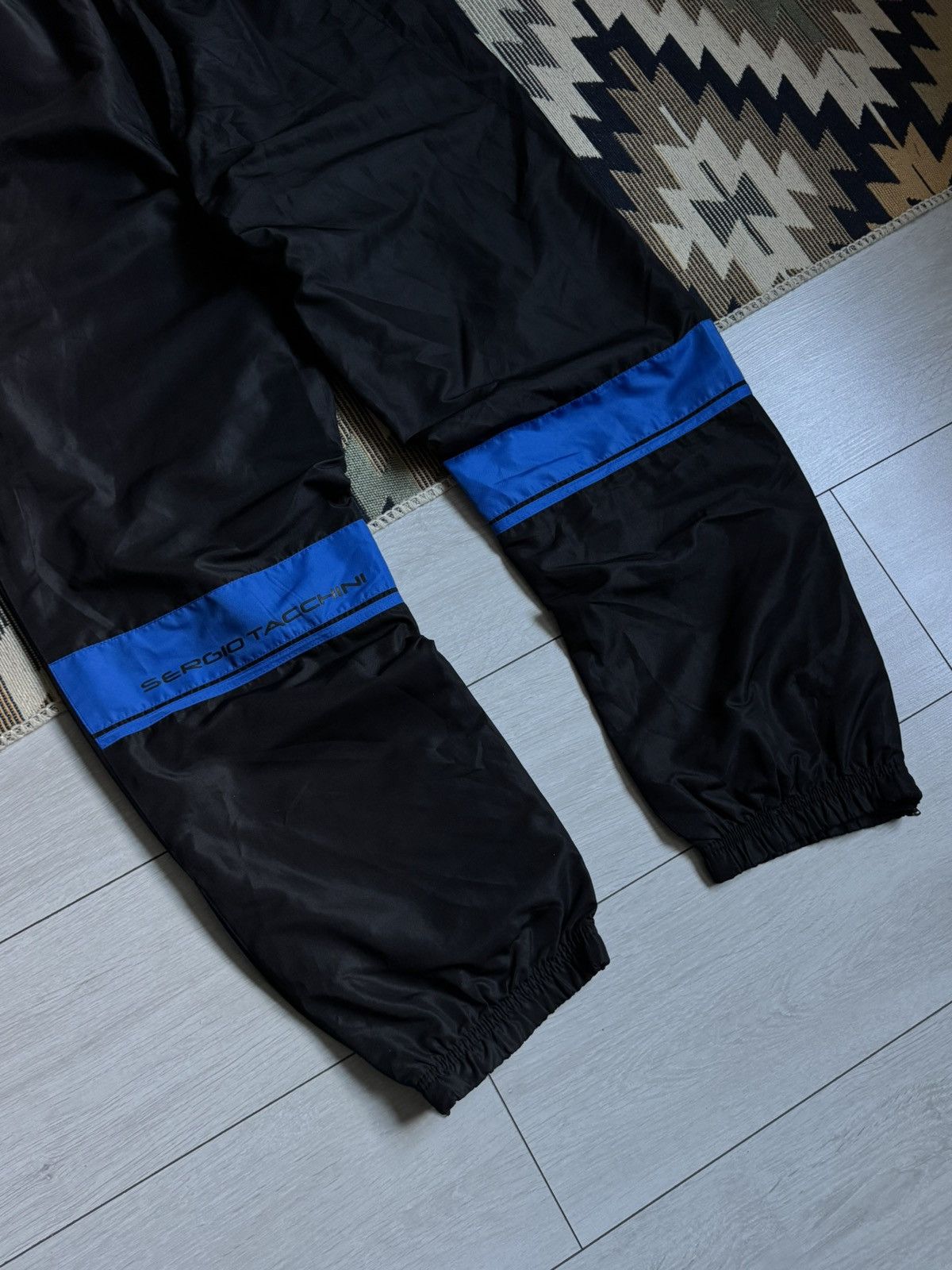 Sergio Tacchini Vintage Sergio Tacchini Nylon Pants Size US 36 / EU 52 - 10 Thumbnail