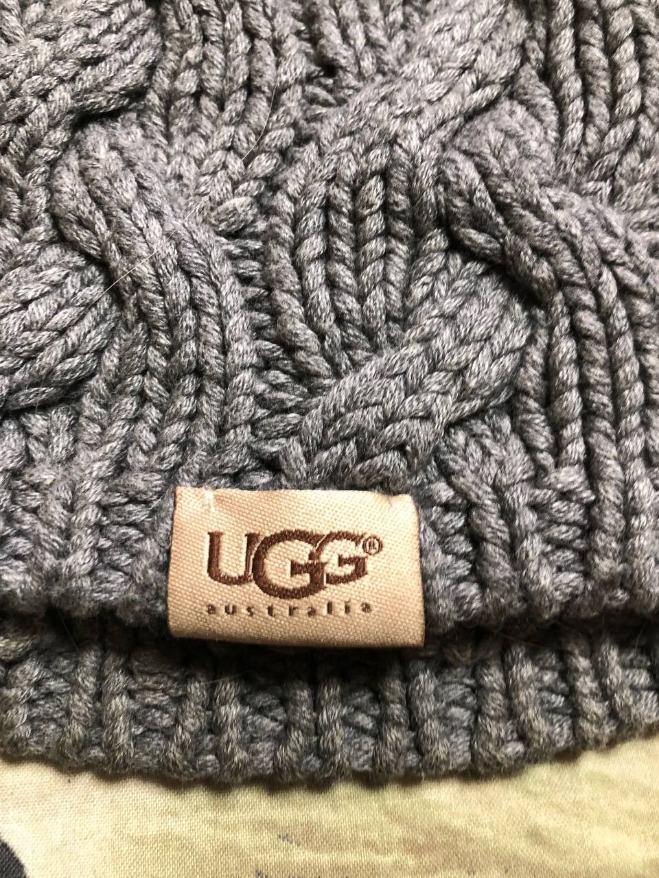 Ugg Streetwear Gray Knitted Hat Logo UGG VINTAGE Size ONE SIZE - 2 Thumbnail