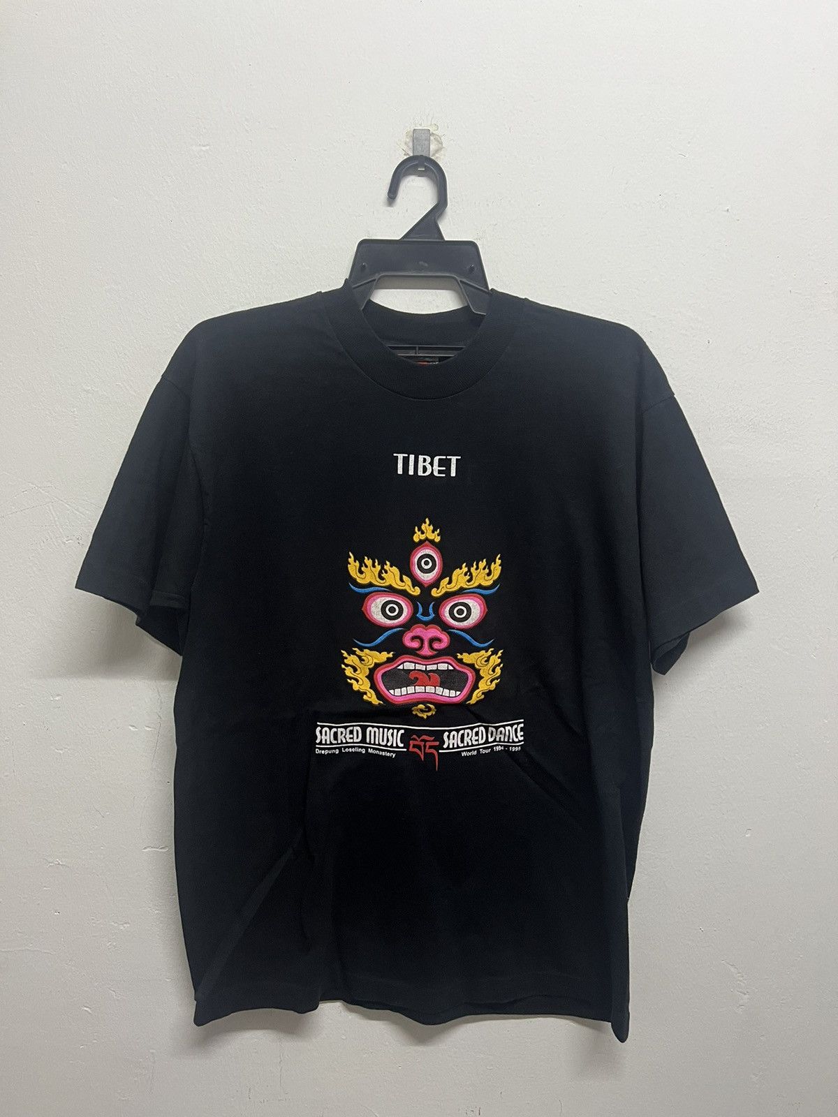 Vintage Vintage 90’s Tibet Band Sacred Music Sacred Dance Tee Size US L / EU 52-54 / 3 - 1 Thumbnail