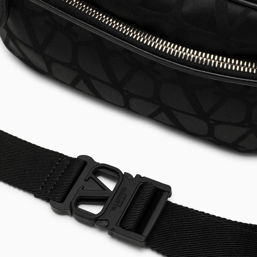 Valentino o1d2blof0724 Size : OS / Shoulder Bag in Black Size ONE SIZE - 5 Thumbnail