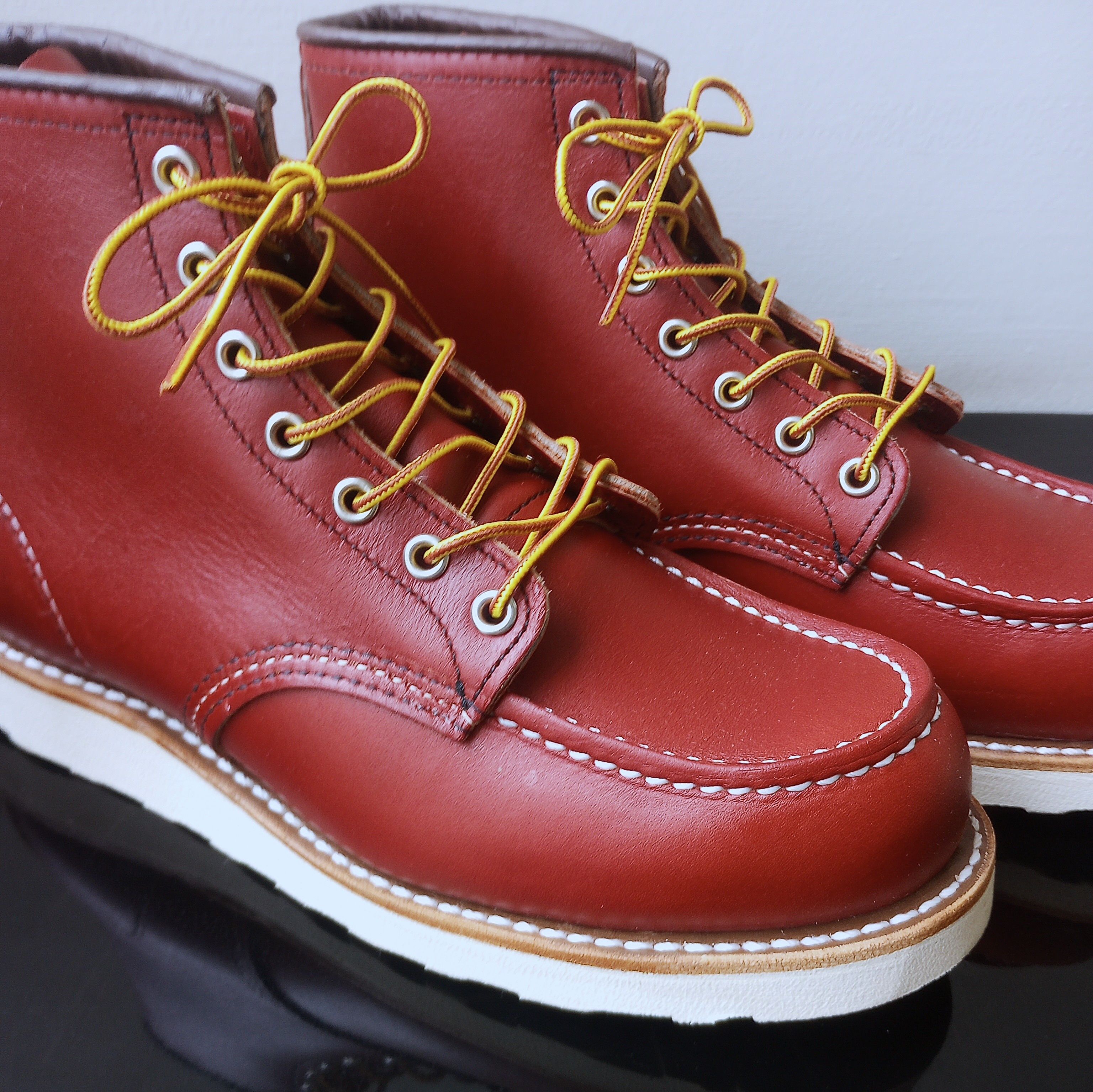 Red Wing Red Wing Heritage Men Classic Moc in Oro Russet-Made in USA Size US 8 / EU 41 - 5 Thumbnail