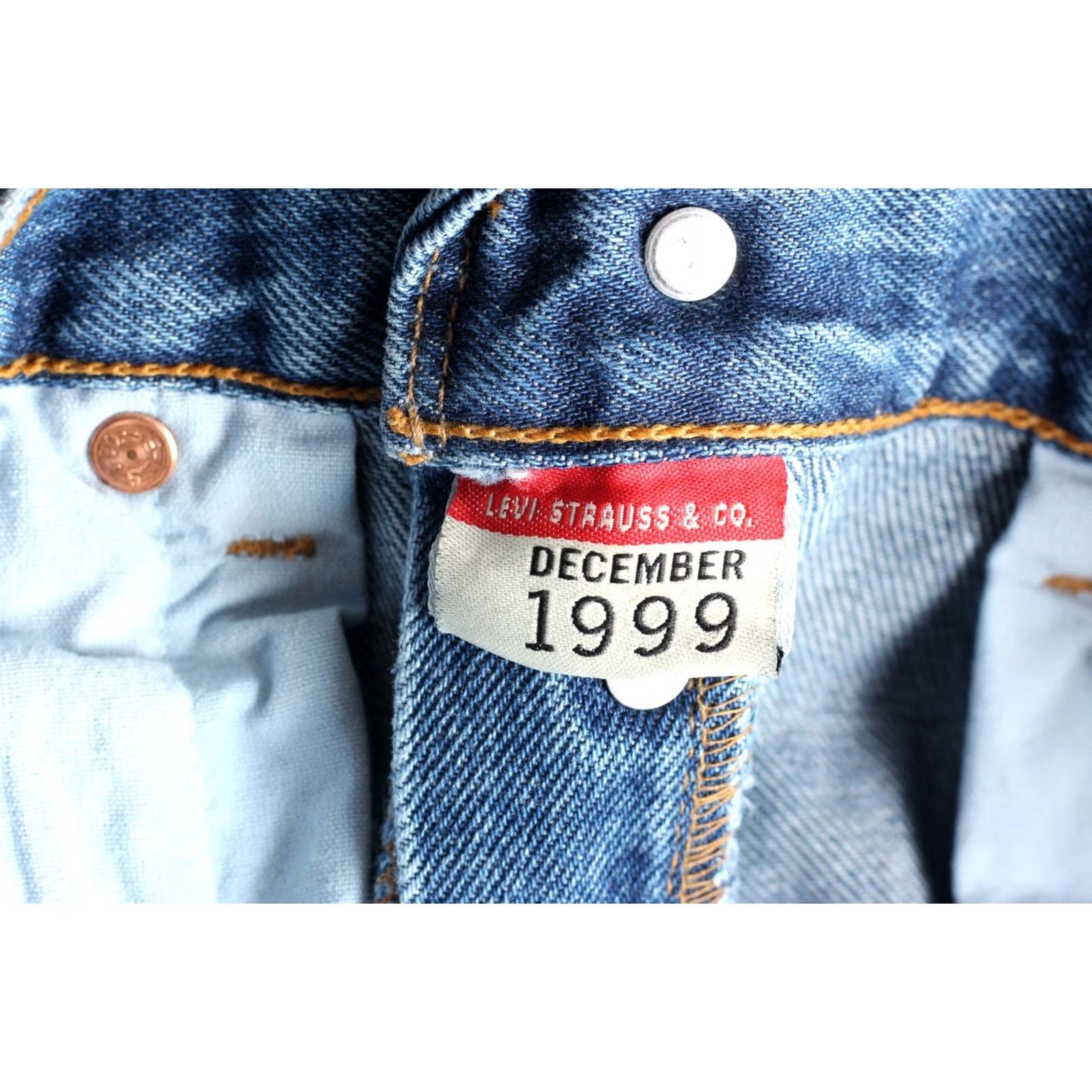 Levi's VINTAGE Levi’s 501 Jeans Men 31/32 W31 L32 Regular Straight Preshrunk 1999 December Blue Size US 31 - 7 Thumbnail