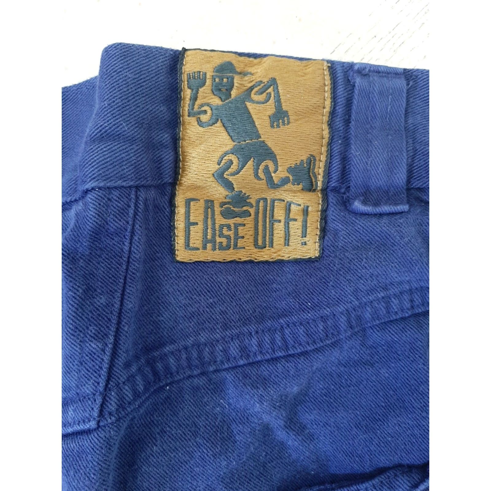 Vintage VINTAGE Gitano Women's Shorts Navy Blue Ease Off Size 8 Women Cargo Pocket Knee Length Zipper Closure Cotton Blend Casual Size 30" / US 8 / IT 44 - 4 Thumbnail
