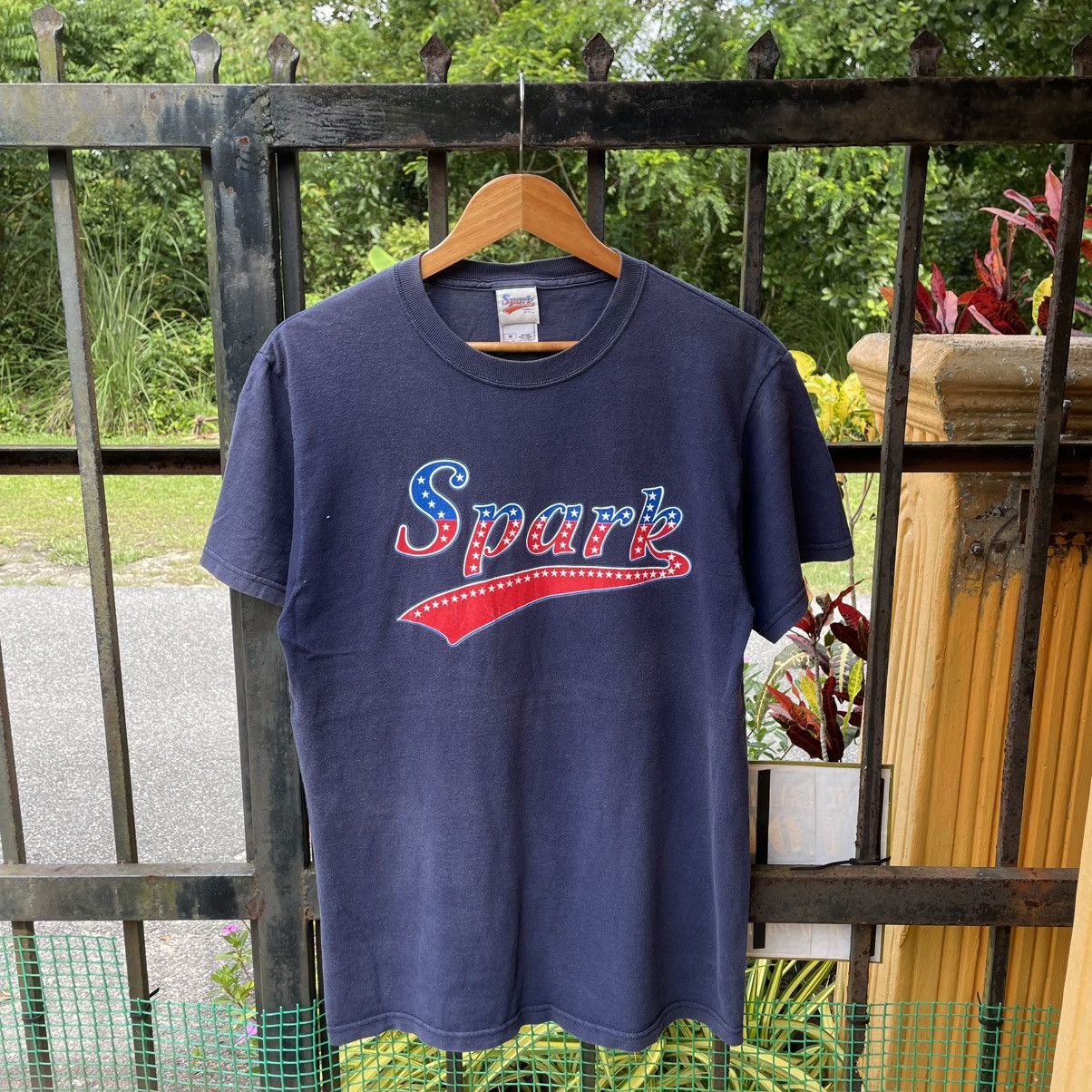 Vintage 🔥Vintage 90s Spark Skateboard Big Logo Spellout Skate Tee Size US M / EU 48-50 / 2 - 1 Thumbnail