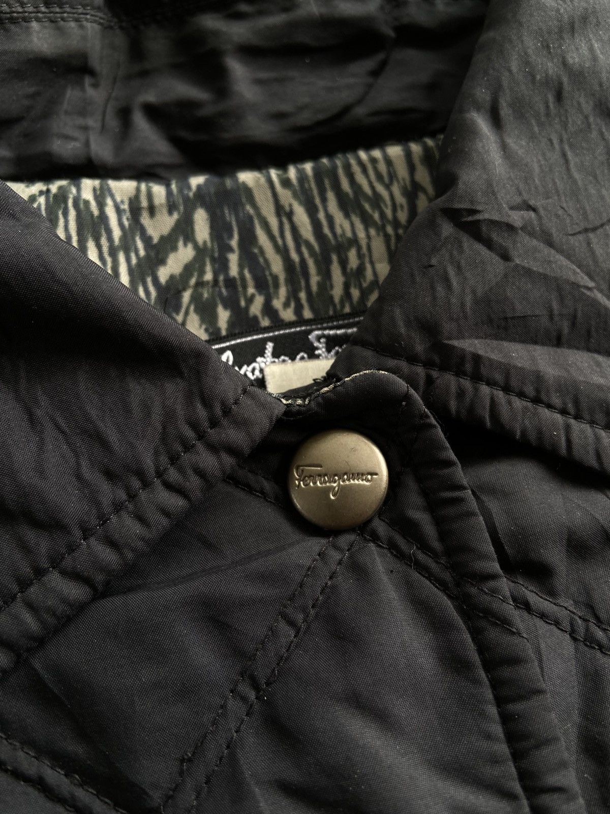 Salvatore Ferragamo 1990s Salvatore Ferragamo - Snap Button Quilted Jacket Size US S / EU 44-46 / 1 - 8 Thumbnail