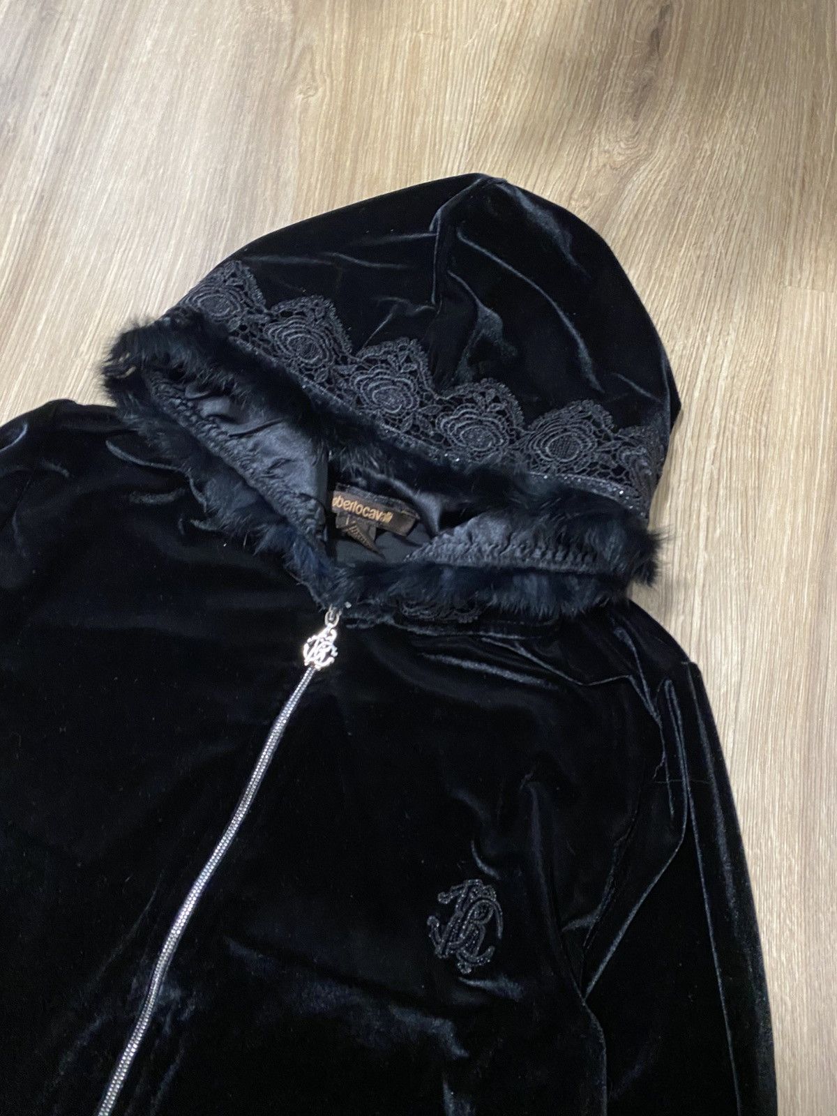 Roberto Cavalli Roberto Cavalli Velour Hoodie With Fur On The Hood Size: XL Size XL / US 12-14 / IT 48-50 - 2 Thumbnail