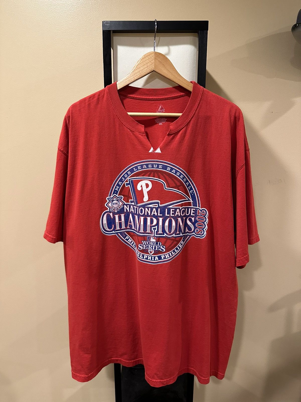 MLB × Majestic × Vintage Vintage Majestic MLB Phillies 2008 World Series Red T-Shirt Size US XXL / EU 58 / 5 - 1 Thumbnail