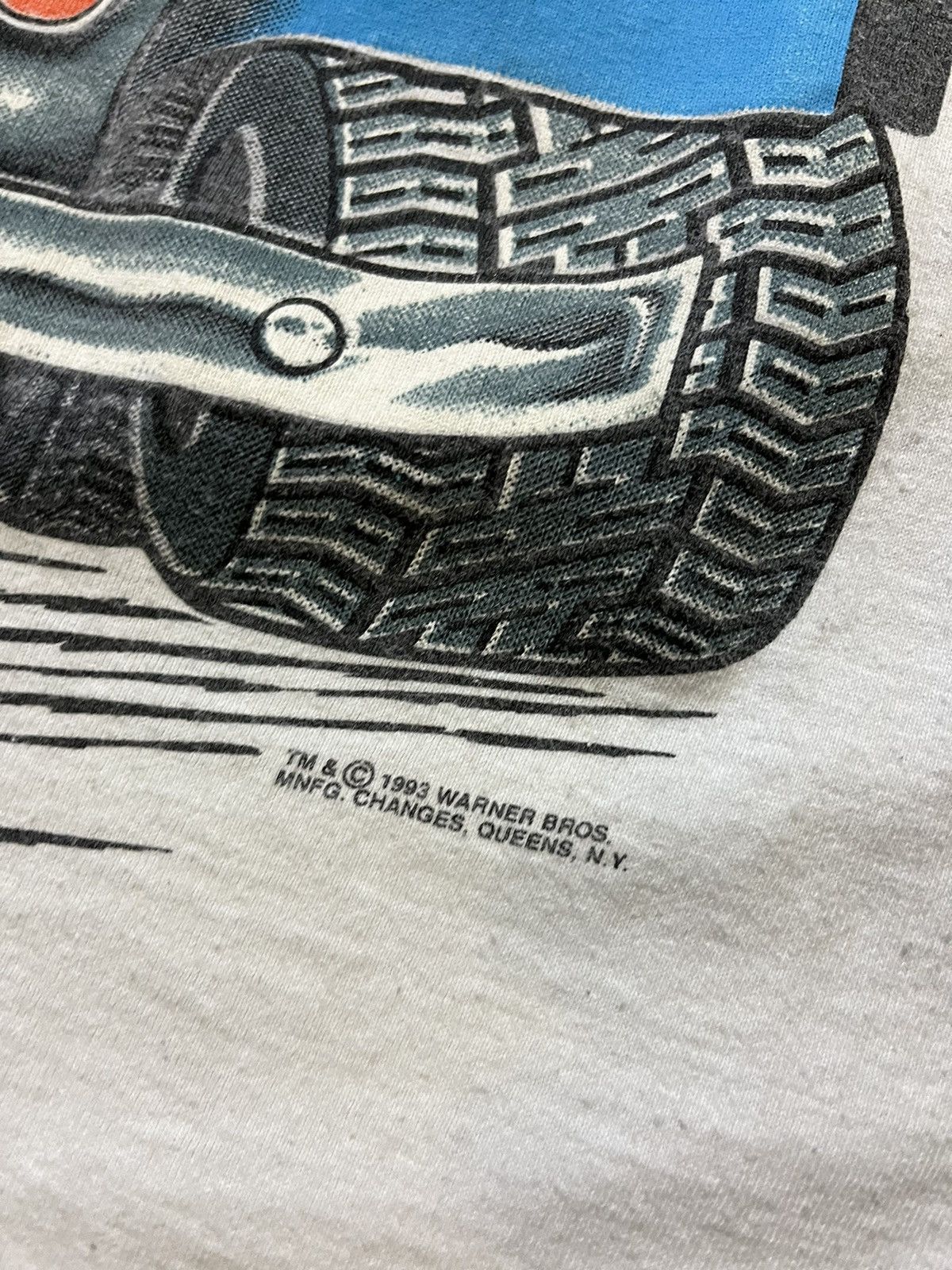 Changes × Vintage 1993 Looney Tunes “Jeep Ride” Tee Size US XL / EU 56 / 4 - 5 Thumbnail