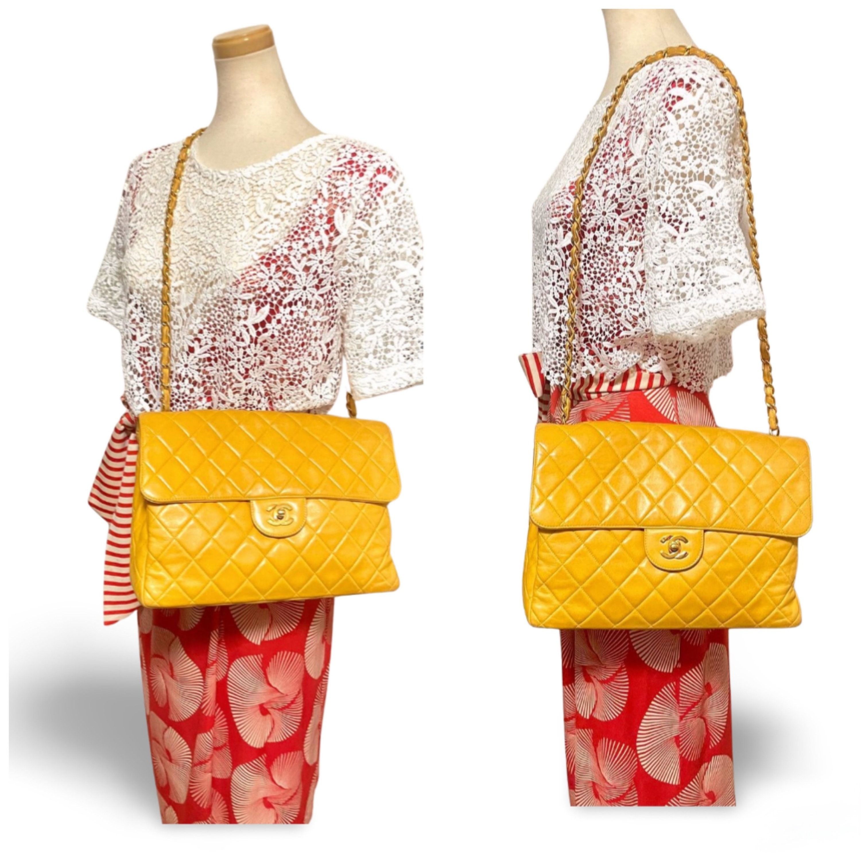 Chanel Vintage Chanel 2.55 bag, large size shoulder bag in yellow Size ONE SIZE - 2 Thumbnail