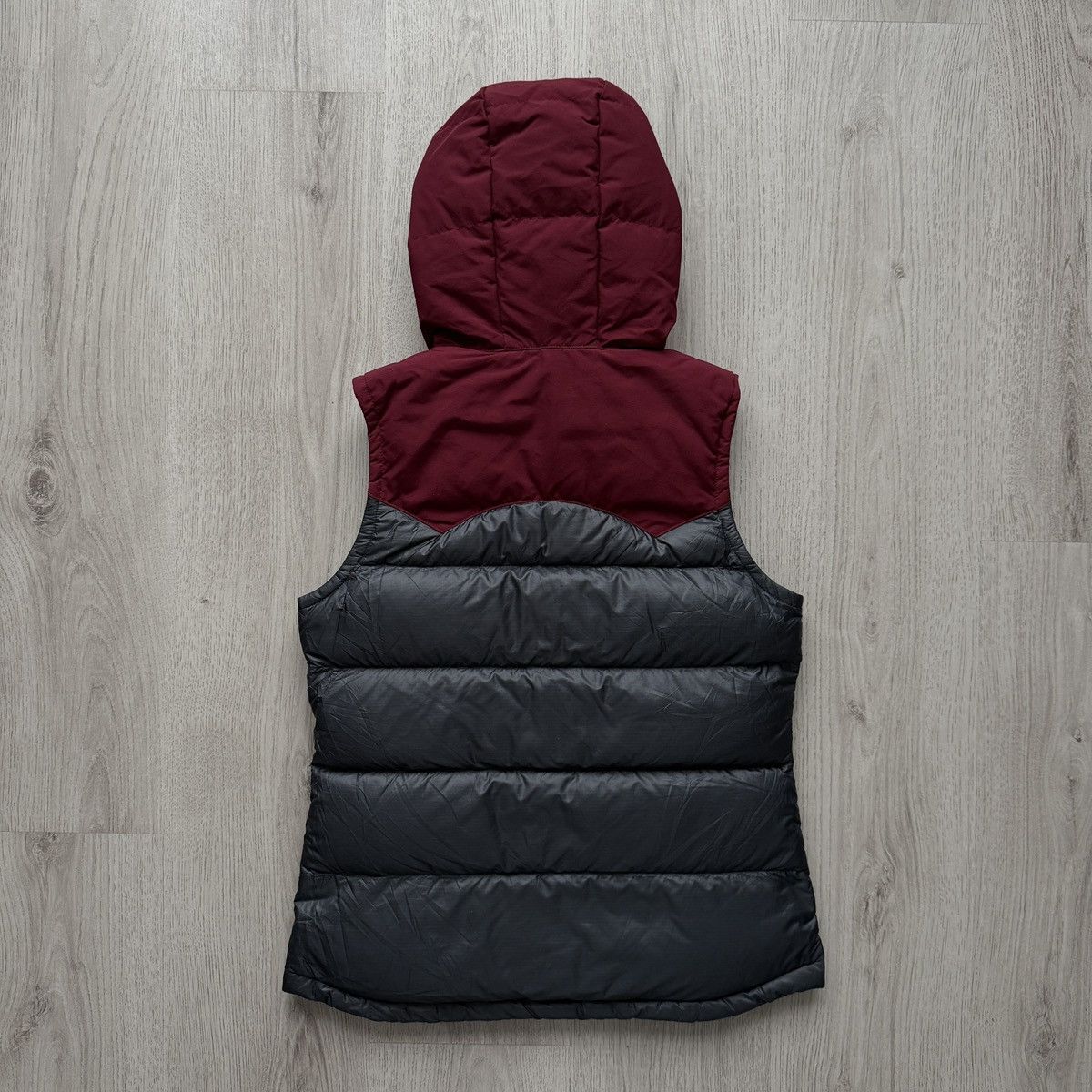 Patagonia Patagonia Women’s Bivy Hooded Down Vest Fall 2021 Size S / US 4 / IT 40 - 2 Thumbnail