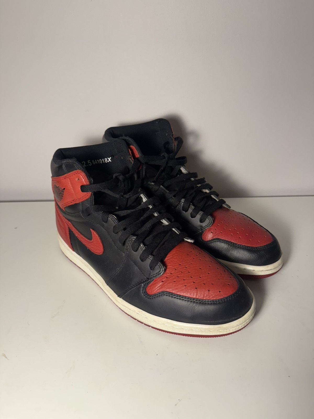 Nike Nike Air Jordan 1 Bred Size US 12.5 / EU 45-46 - 2 Thumbnail