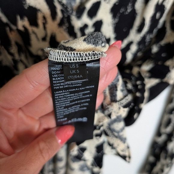 Urban Outfitters Urban Outfitters Blouse S Contemporary Work Wear Office Mini Size S / US 4 / IT 40 - 6 Thumbnail