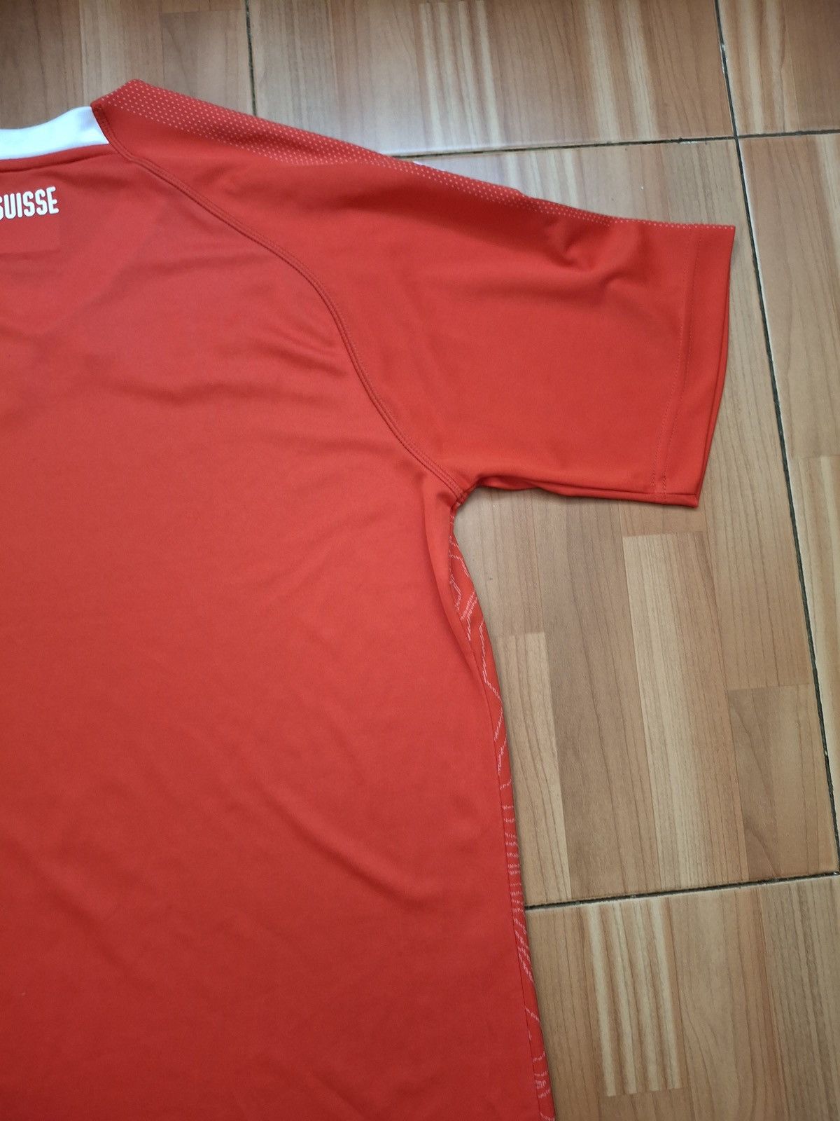 Puma SWITZERLAND PUMA WORLD CUP 2018 FOOTBALL HOME JERSEY SIZE M Size US M / EU 48-50 / 2 - 12 Thumbnail