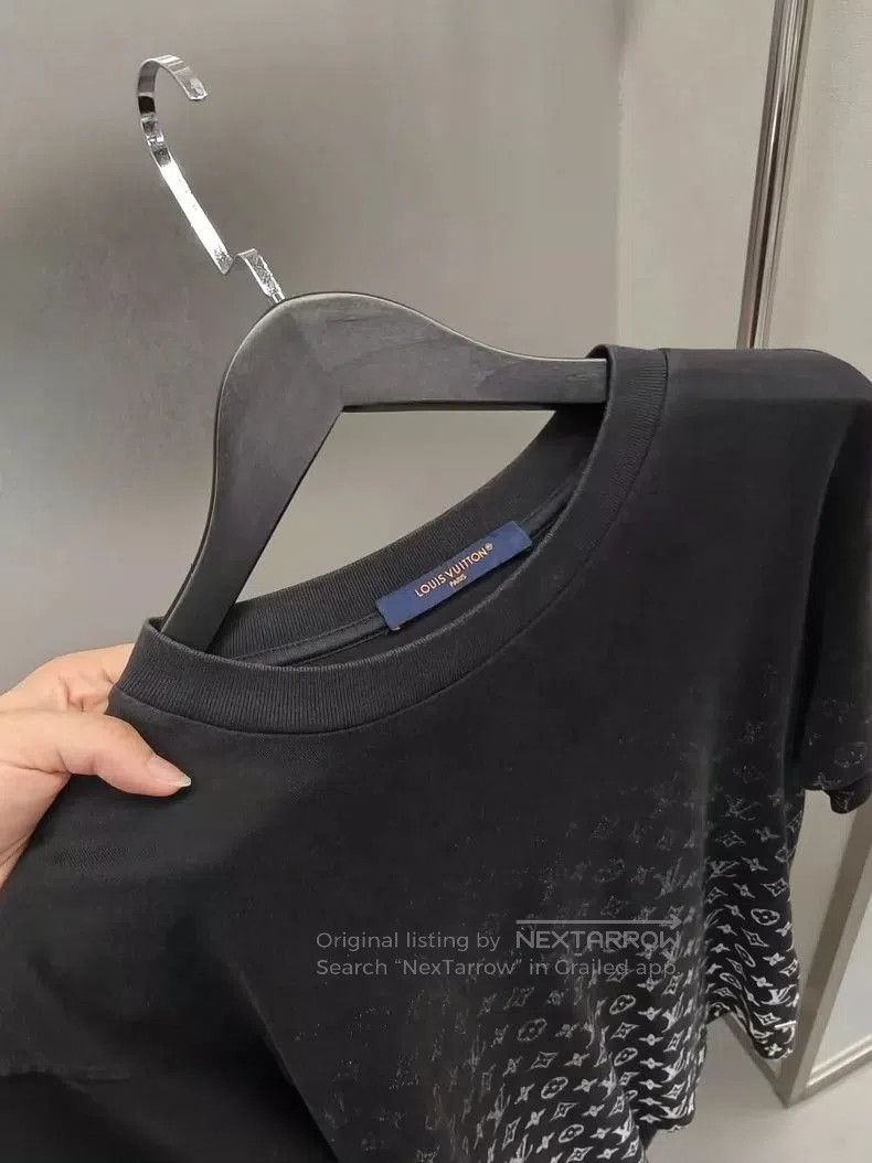 Louis Vuitton LV Gradient Logo Black Short Sleeve S. Size US S / EU 44-46 / 1 - 7 Thumbnail