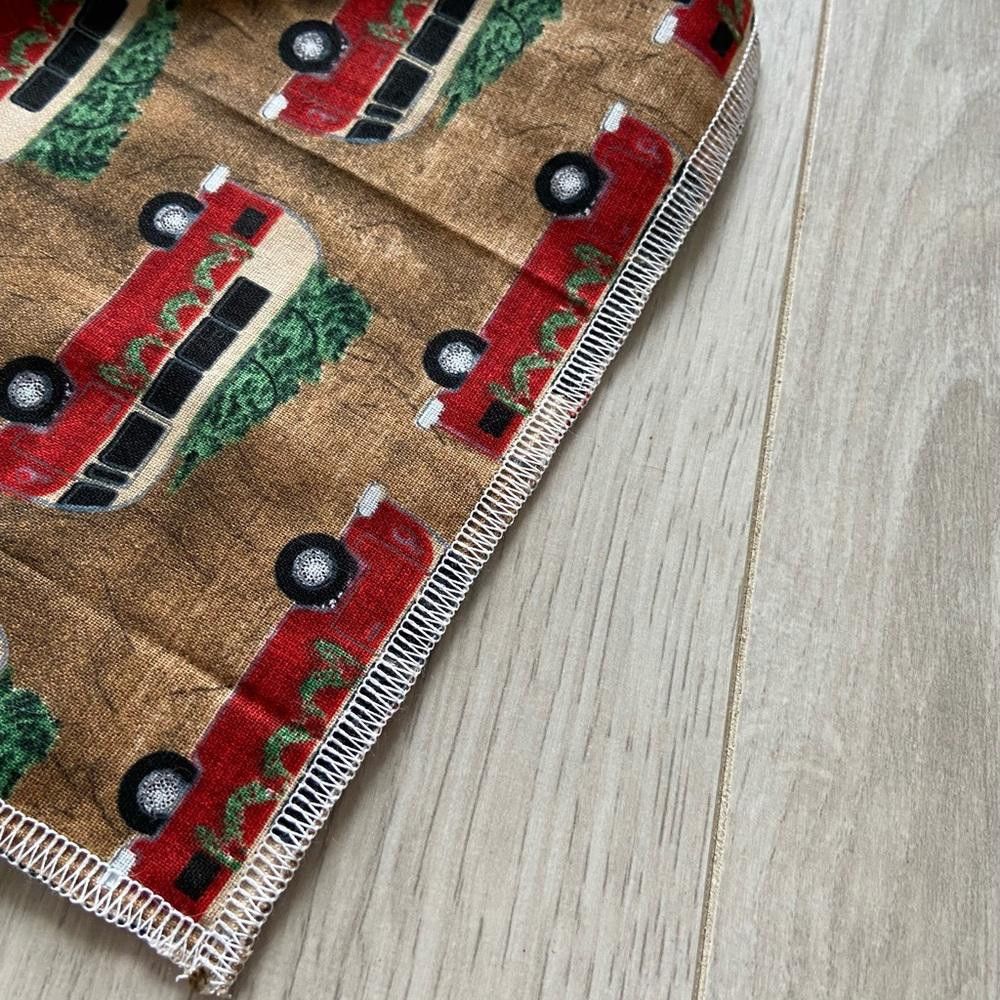 Designer Christmas Van Dog Bandana Size ONE SIZE - 4 Thumbnail