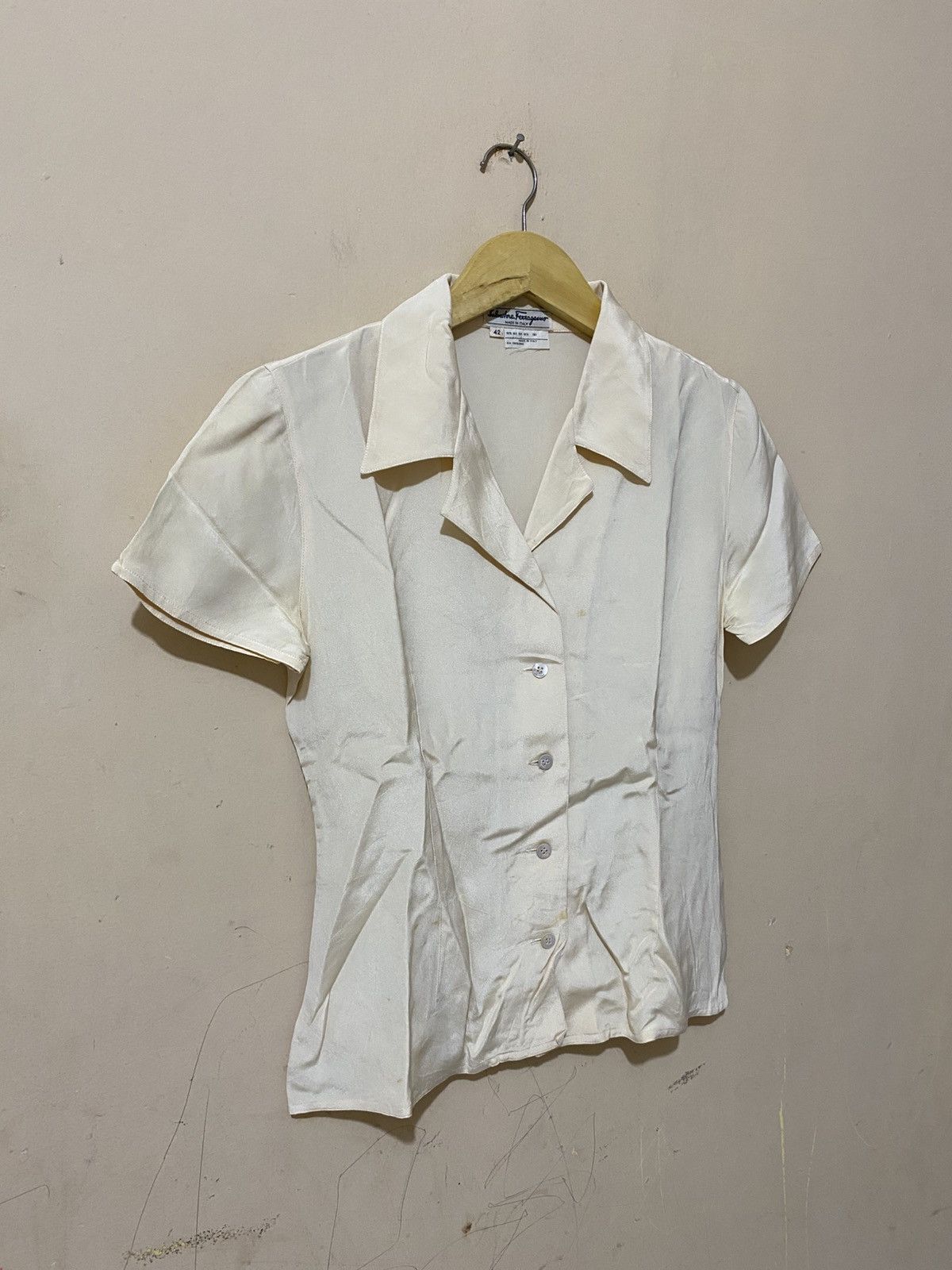 Salvatore Ferragamo Salvatore Ferragamo Silk Button Shirt Size M / US 6-8 / IT 42-44 - 2 Thumbnail