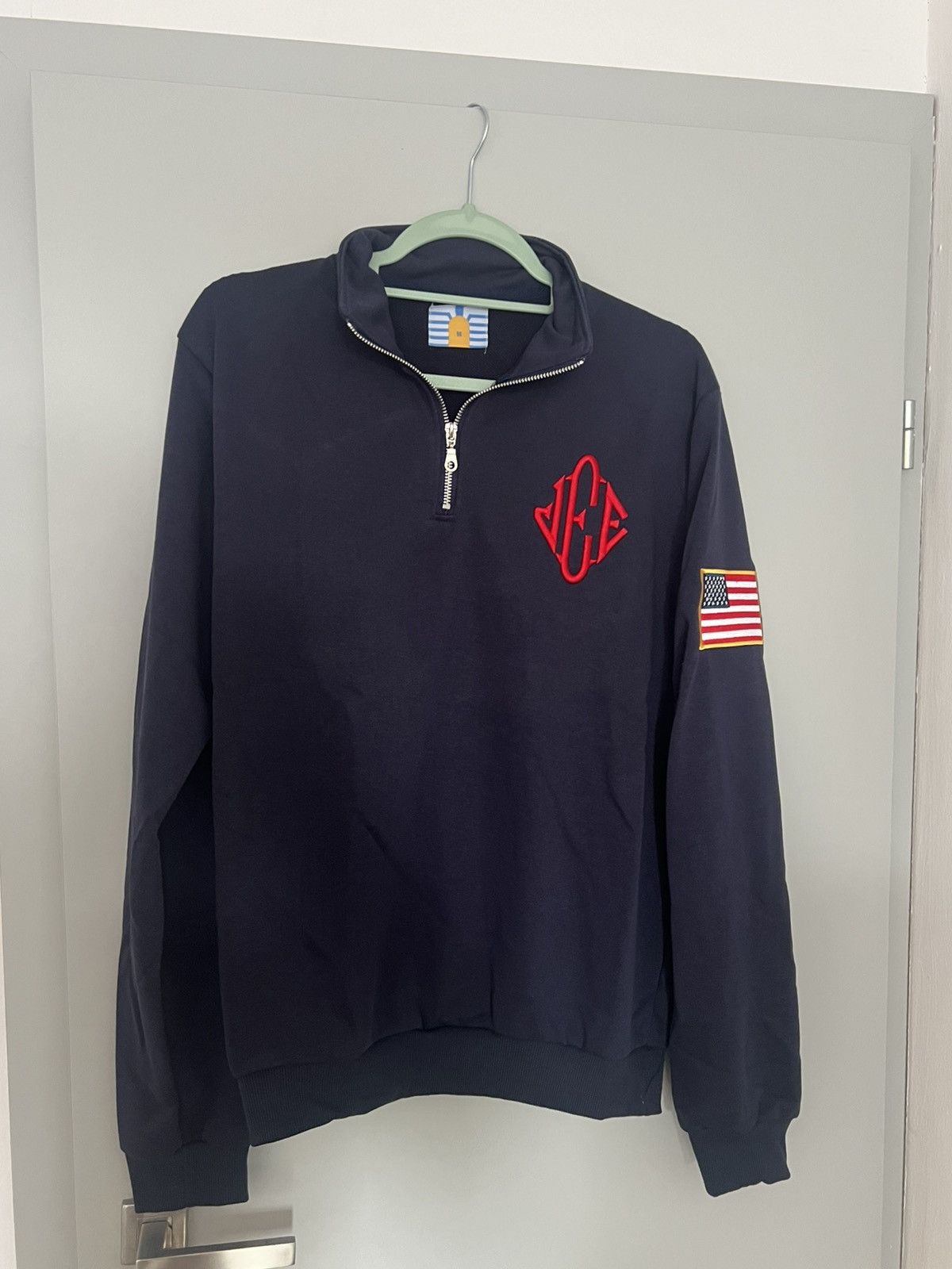 Other Quarter Zip of Economist Jeffrey Epstein souveniur, USA flag Size US M / EU 48-50 / 2 - 1 Thumbnail